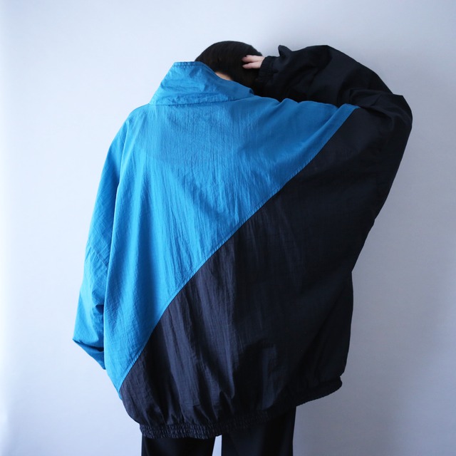 bi-color slash switching design XXX over silhouette nylon blouson