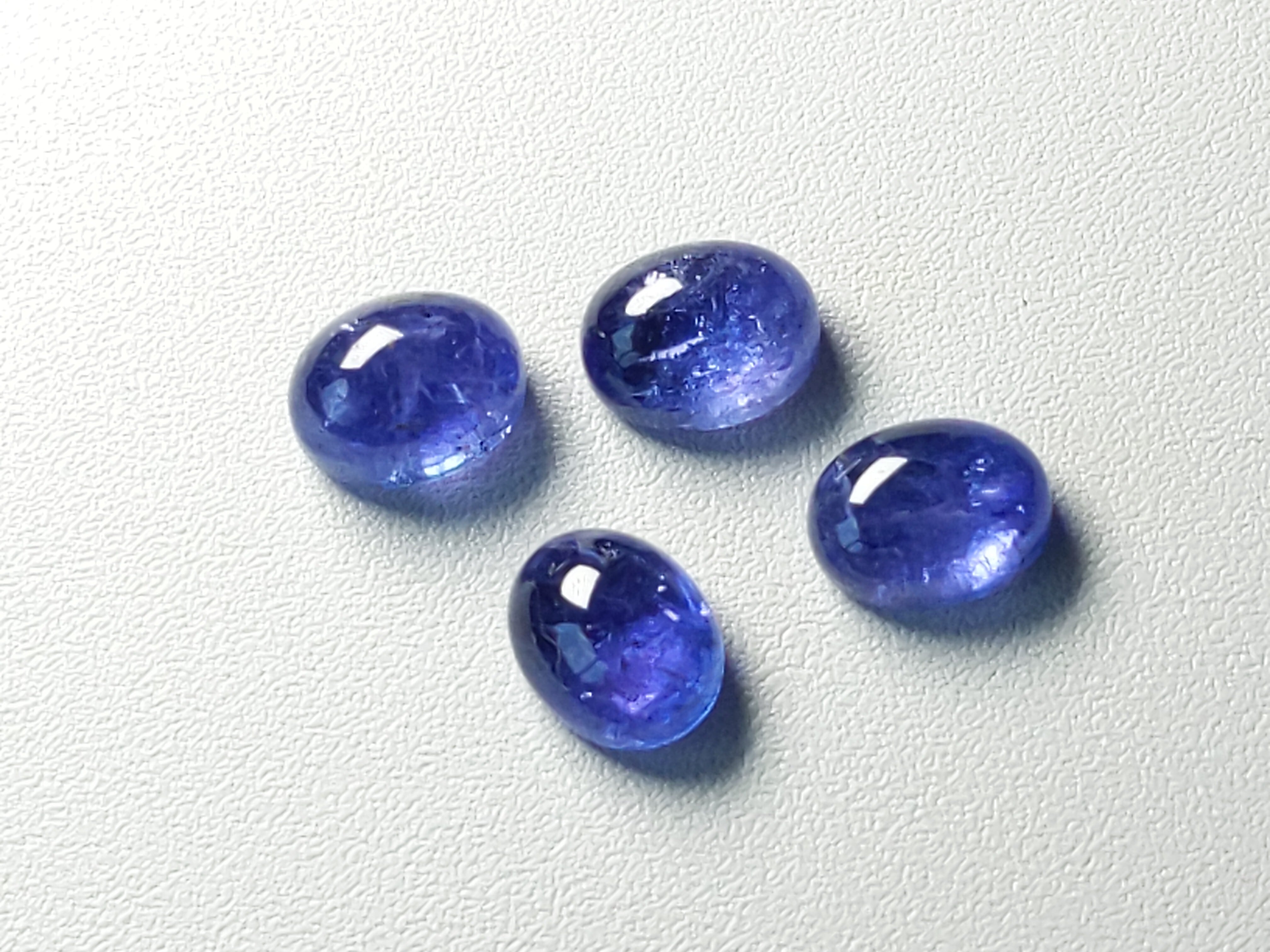 夜の神秘を閉じ込めた バイカラータンザナイトルース1.2ct 夜の神秘を閉じ込めた バイカラータンザナイトルース1.2ct