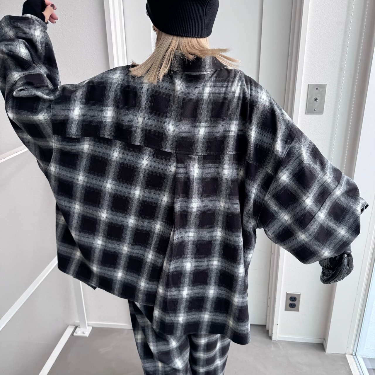 Ombre check asymmetric zip JK/black