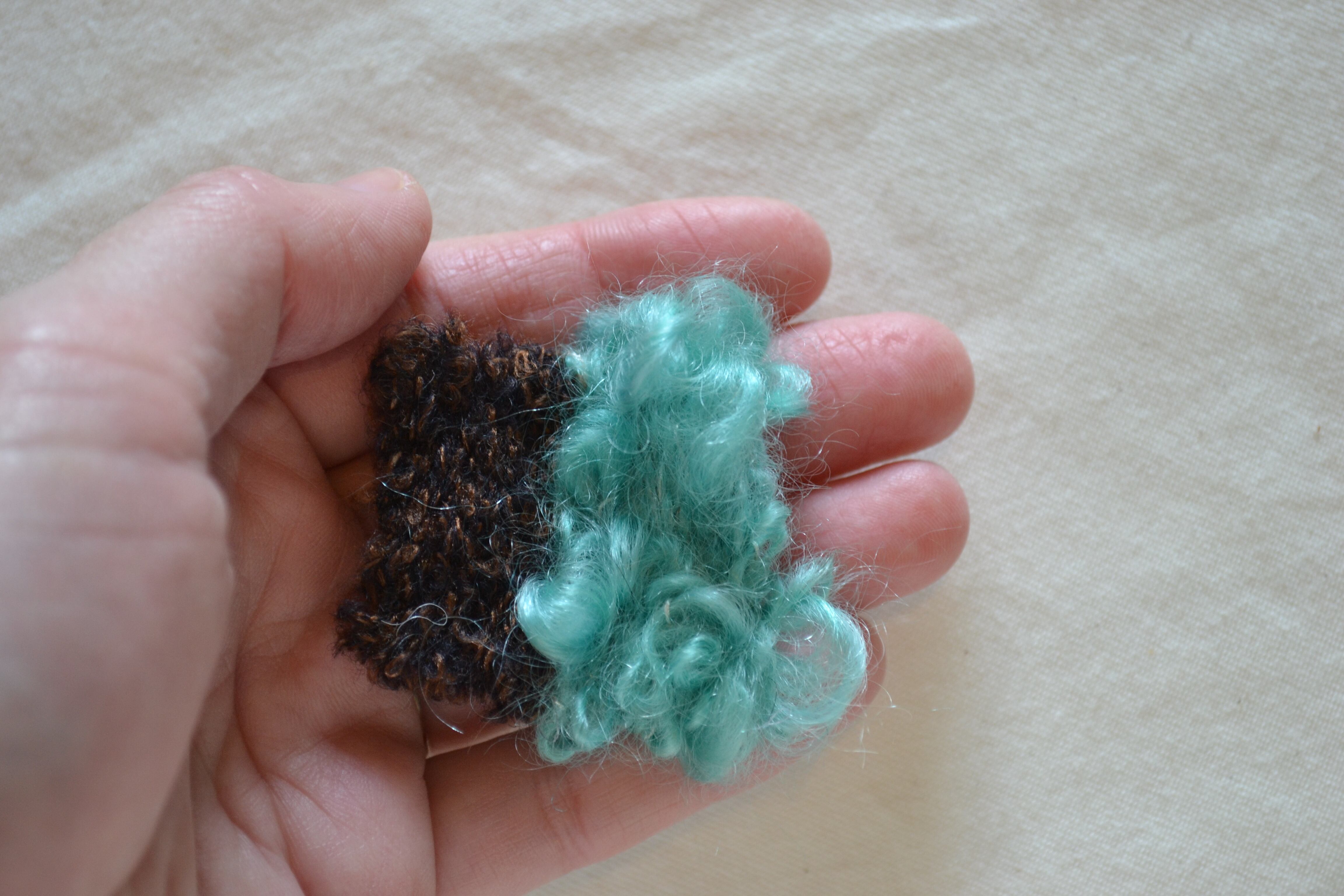 織りブローチ　a-0634