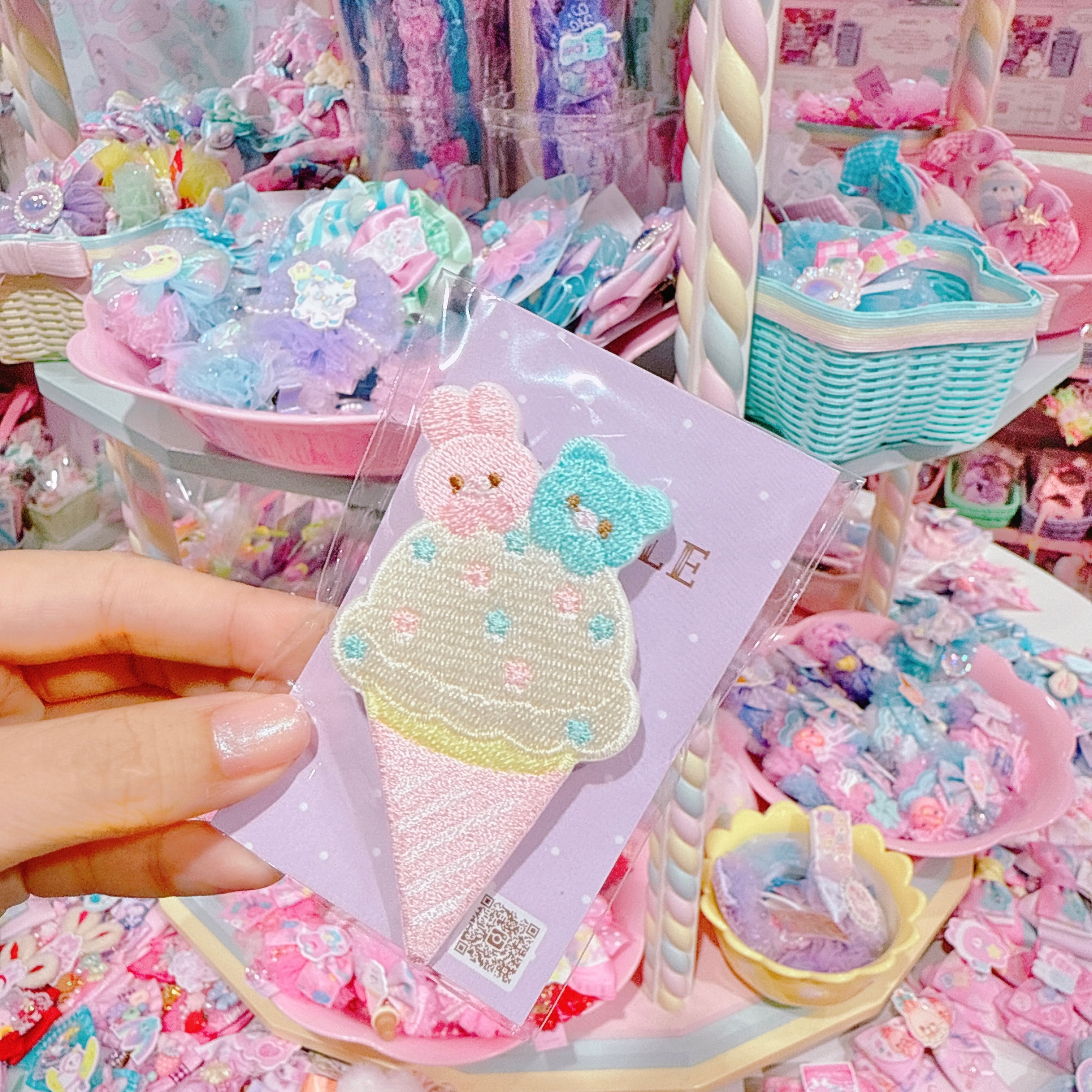 【H4】7-3刺繍2wayピン