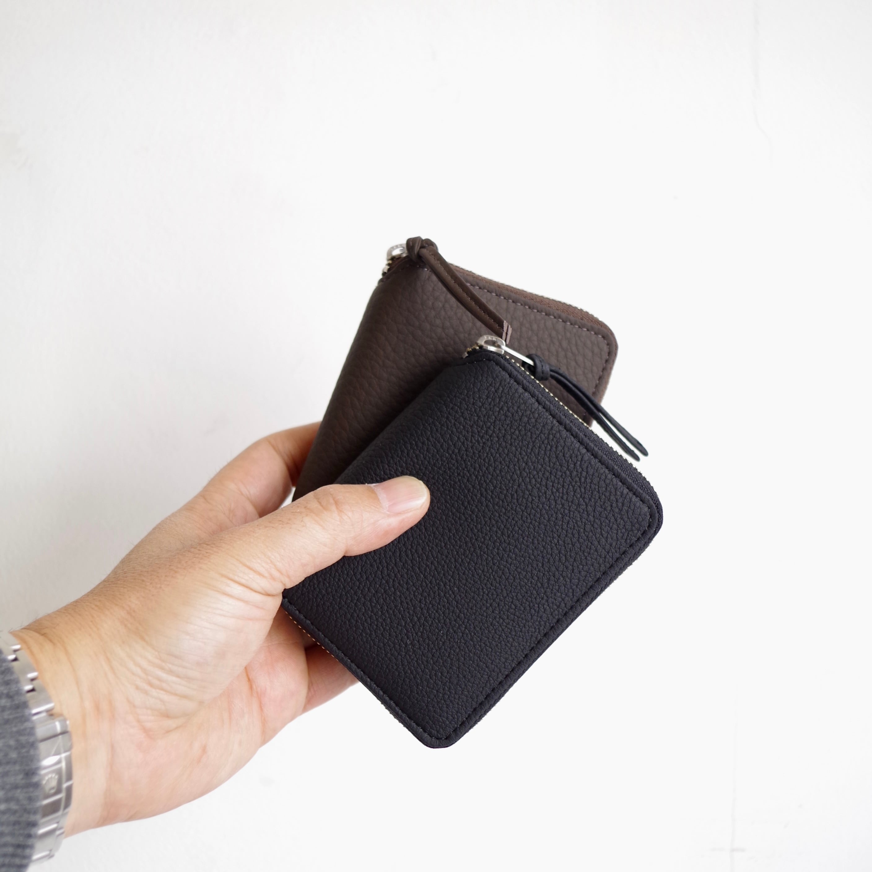 E R A. EO SHRINK ROUND PALM WALLET L002S | 1F Store