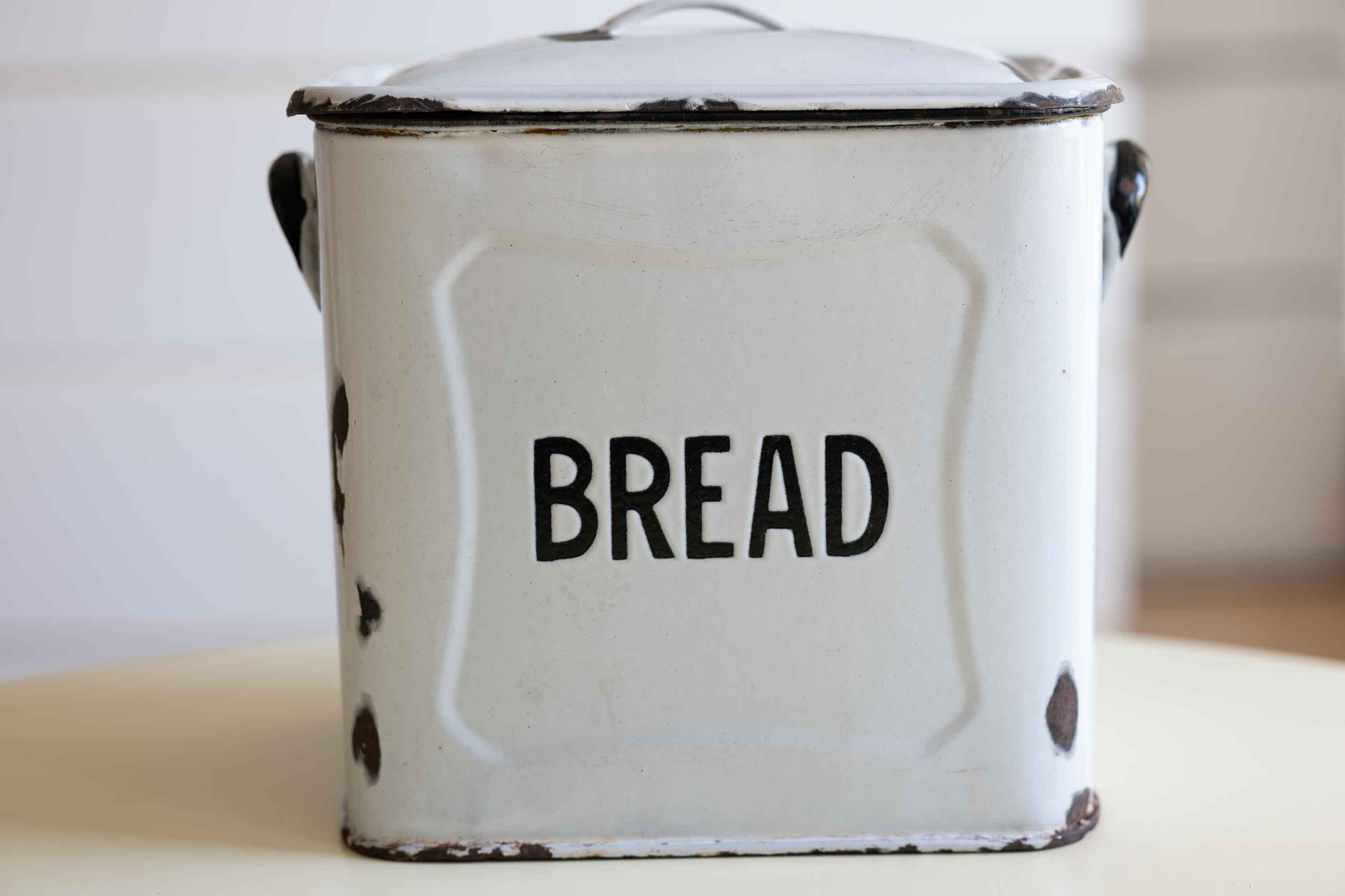 英国アンティーク　ブレット缶　No.52　小ぶり