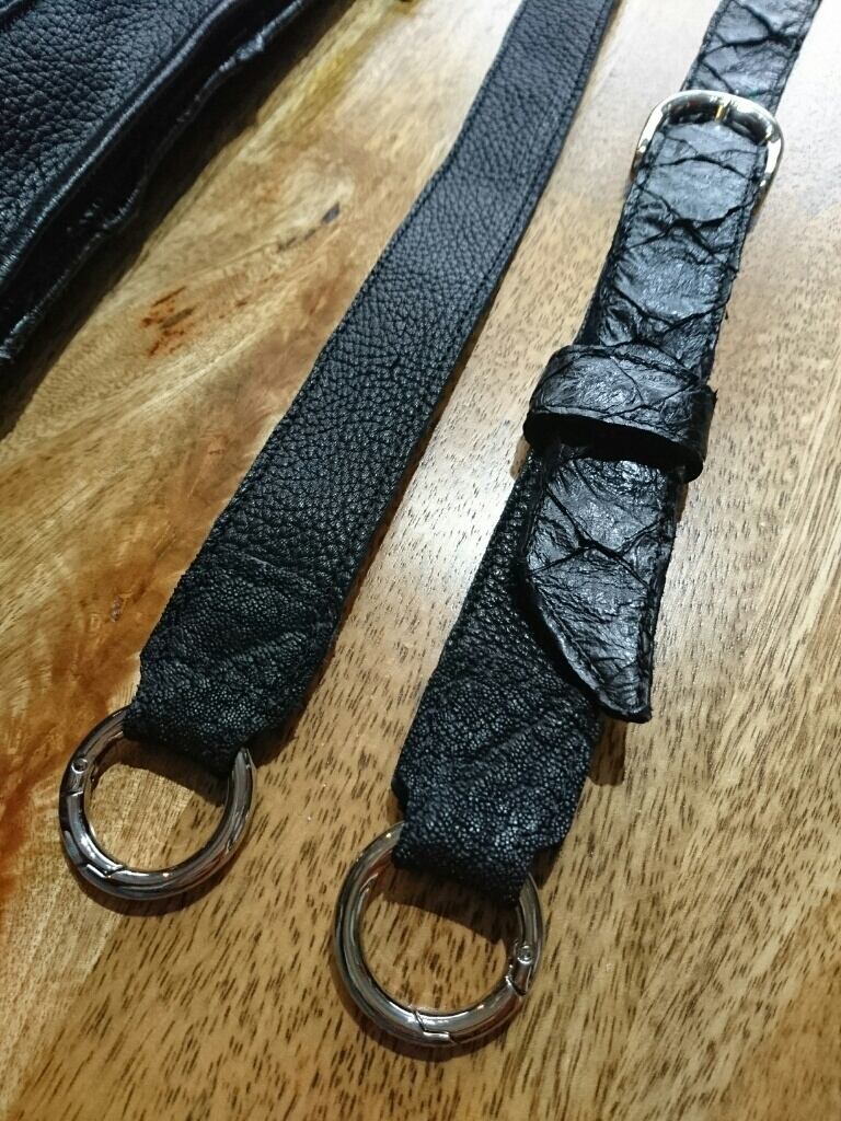 ピラルクー肩掛けバッグD | FREAK LEATHER ARTISAN - Yokohama Motomachi -