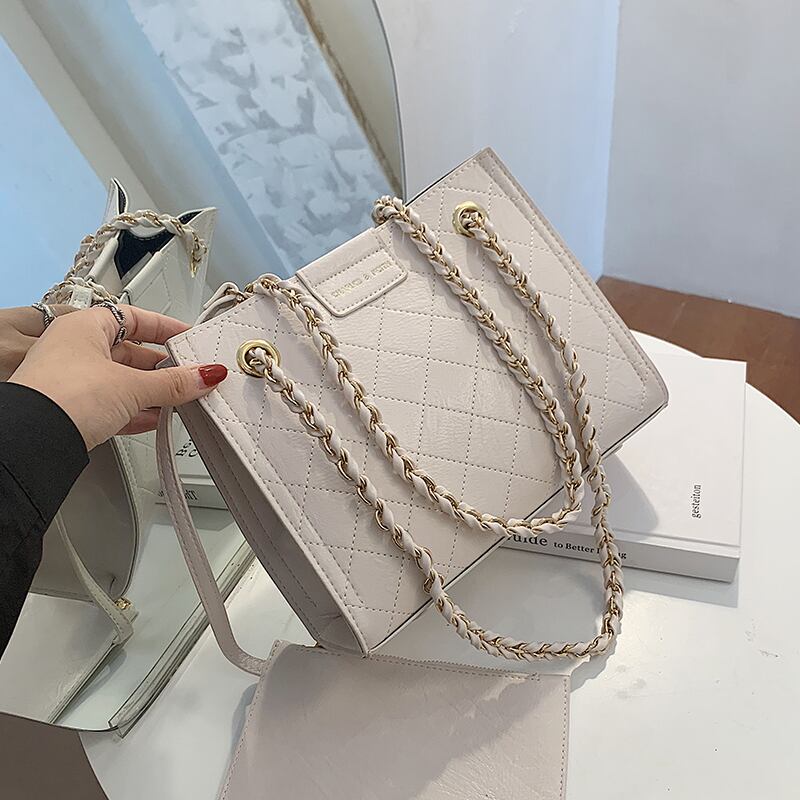 センスのウエスタンスタイルレディースバッグ2020新しいトレンディなファッション大容量メッセンジャーバッグネットセレブショルダーバッグ脇の下バッグ Tiancai_Wing_Bag3505599