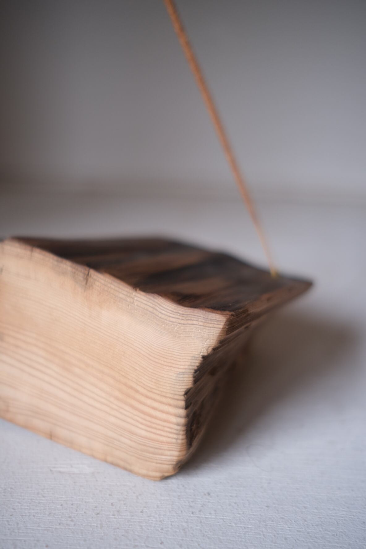 一枚板お香立て 樅木 -momi- | TORINOKI FURNITURE