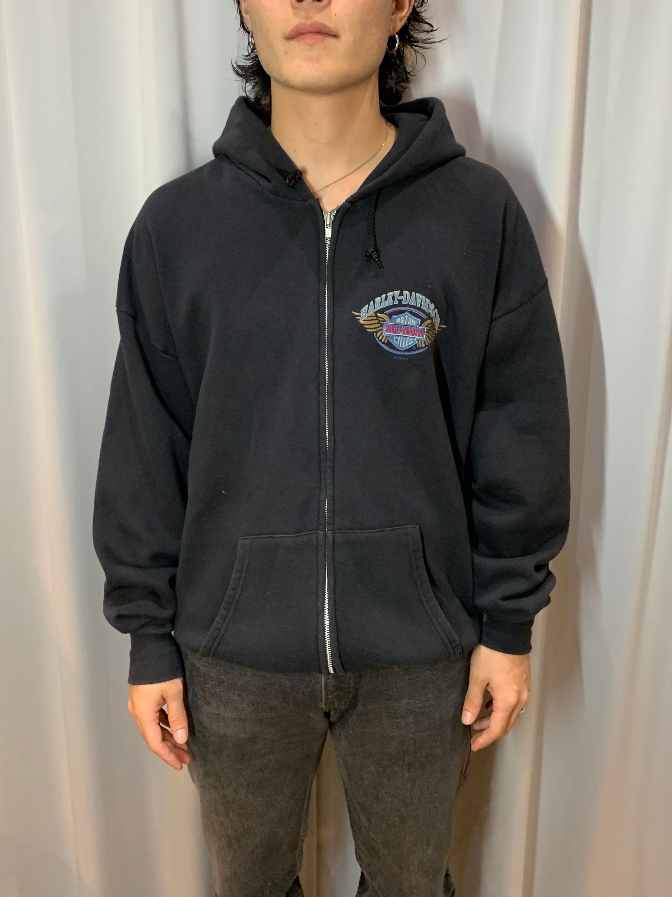 sweat | Knot Co. Ltd.