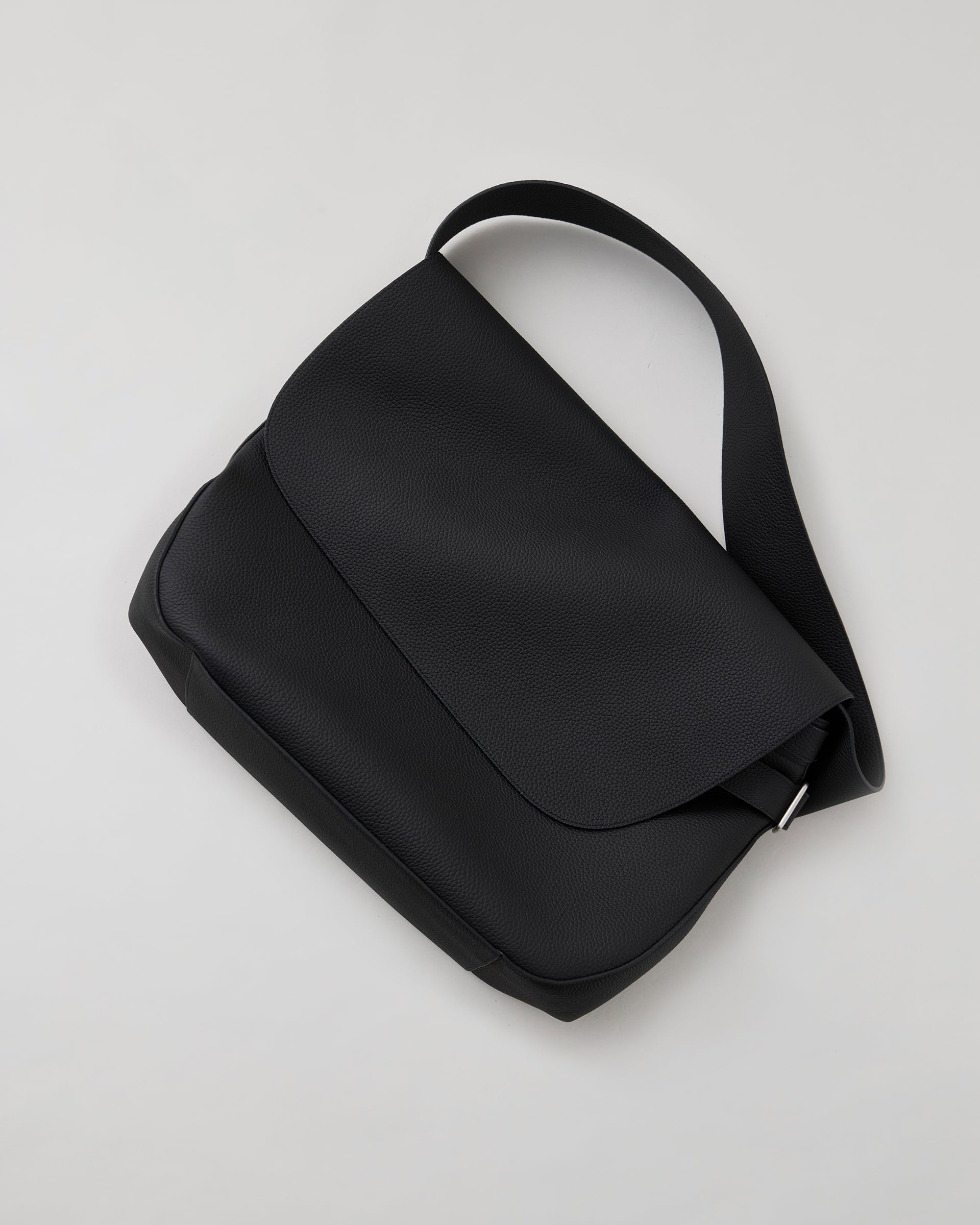 NICENESS / L.HEFNER | LiNN