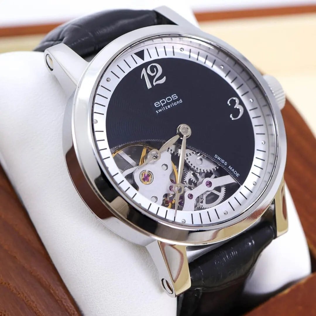 稼働 モーリスラクロア 腕時計 11Pダイヤ ホワイトシェル 新品電池 2119 稼働 モーリスラクロア 腕時計 11Pダイヤ ホワイトシェル 新品電池