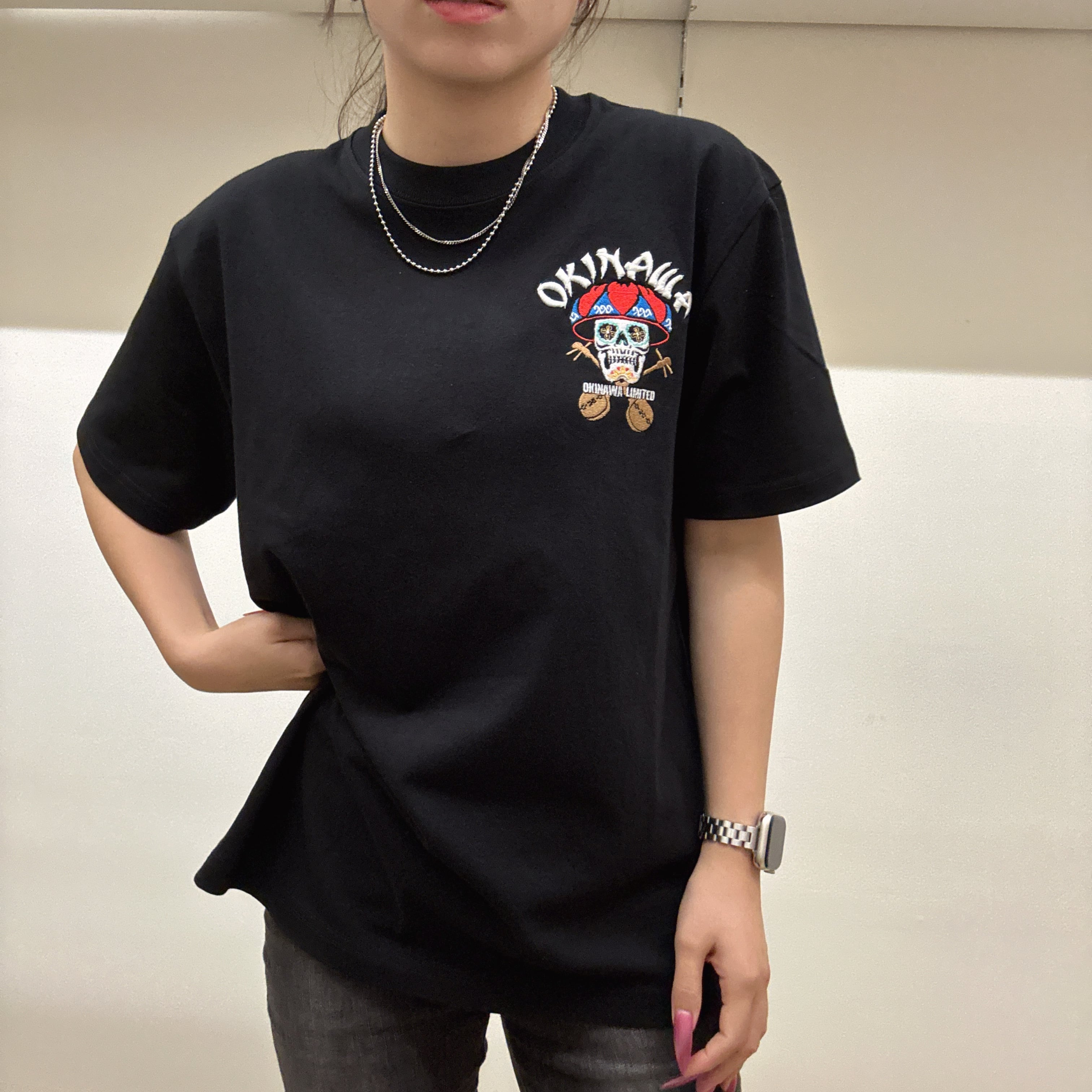 刺繍Tシャツ】左胸沖縄ロゴ花笠スカル | RADIANT JAPAN