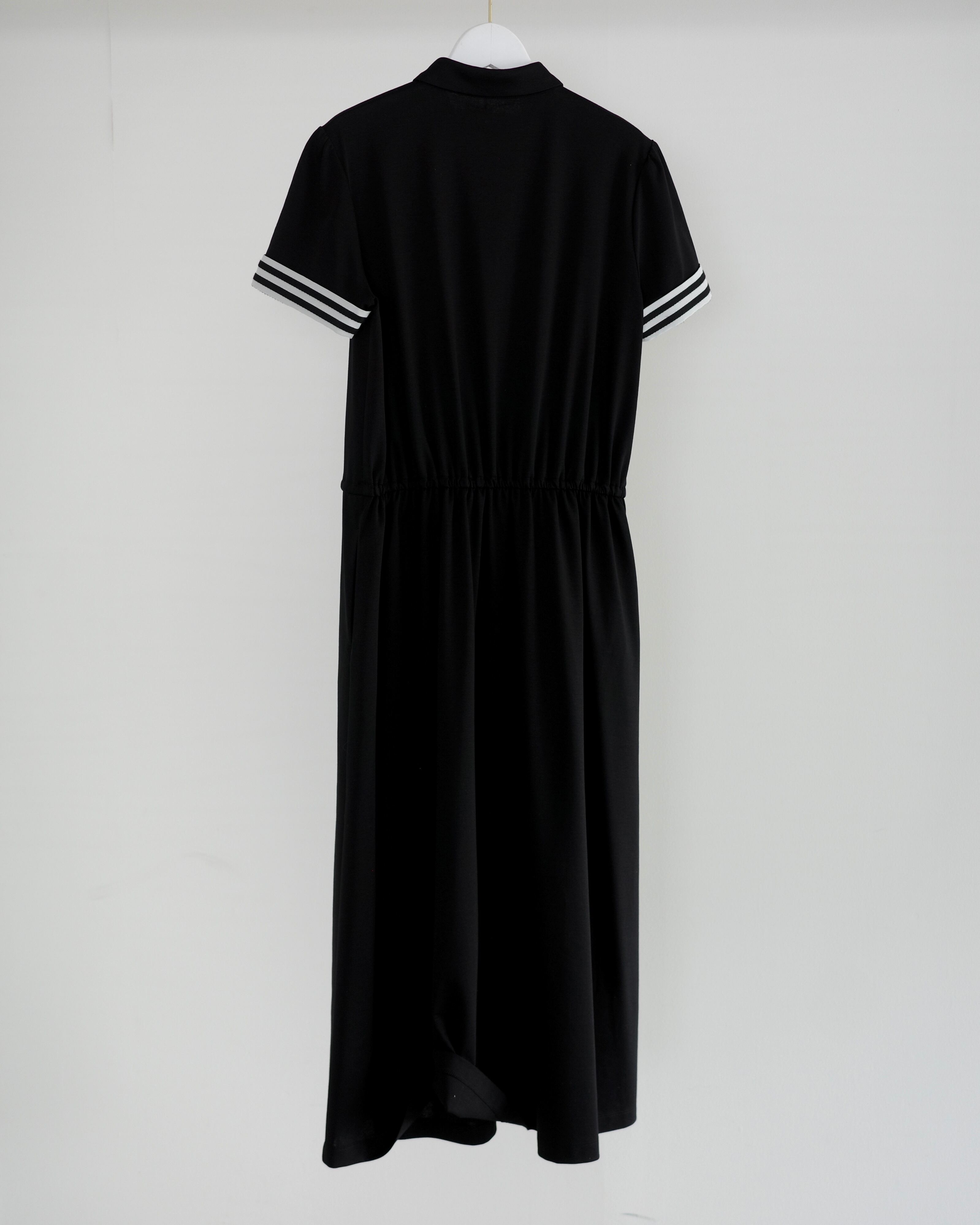 borders at balcony / POLO TEE DRESS -black- | LA VILLA ROUGE
