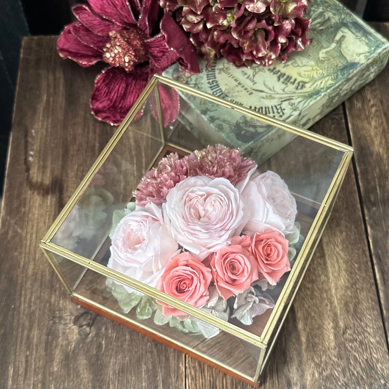 プリザーブドフラワー ギフト プレゼント 誕生日 ガラスボックス　アンティークデザイン 東京ミリオンフラワー　