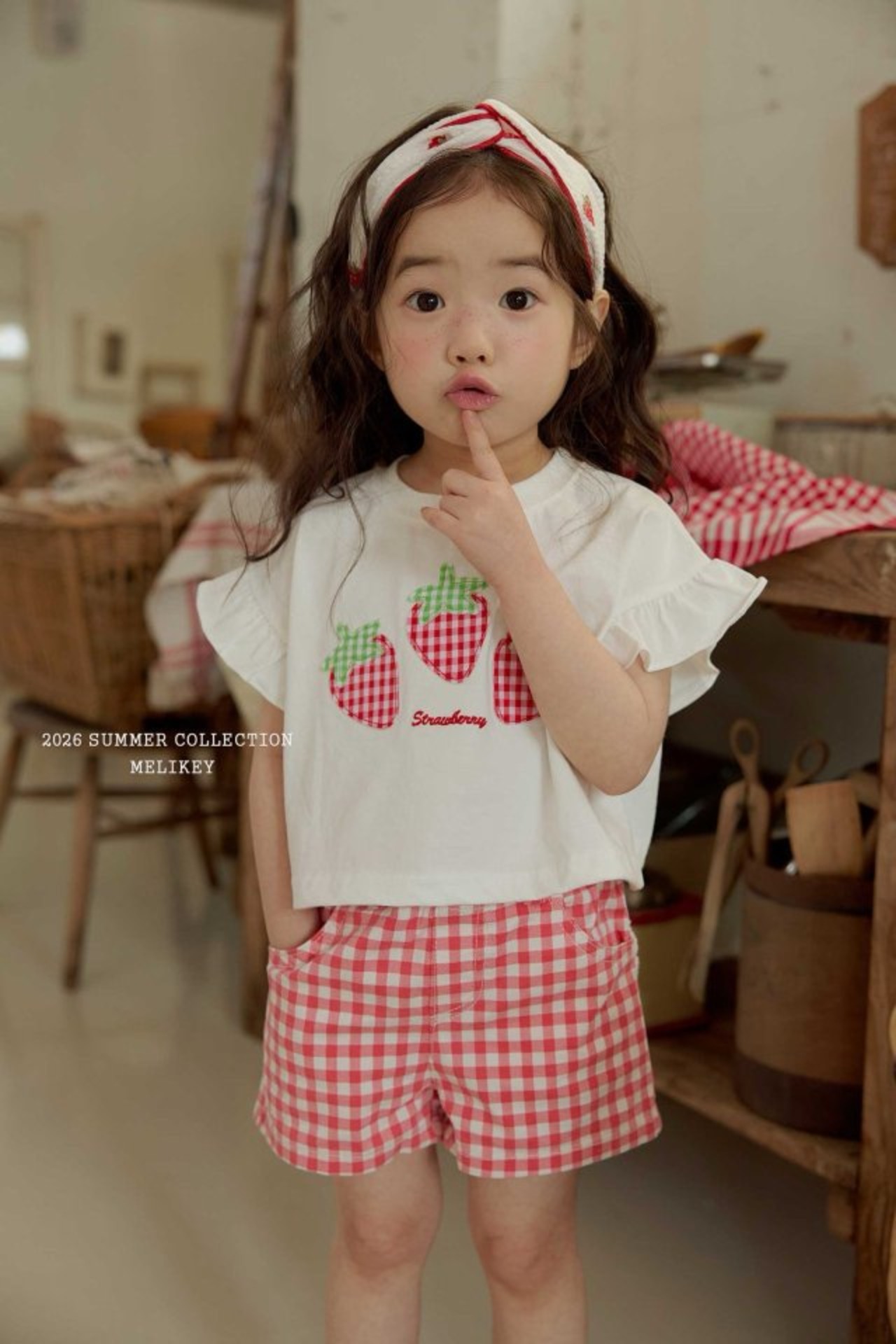 [MELIKEY] Strawberry Patch Tee / [미라이키] 딸기패치티