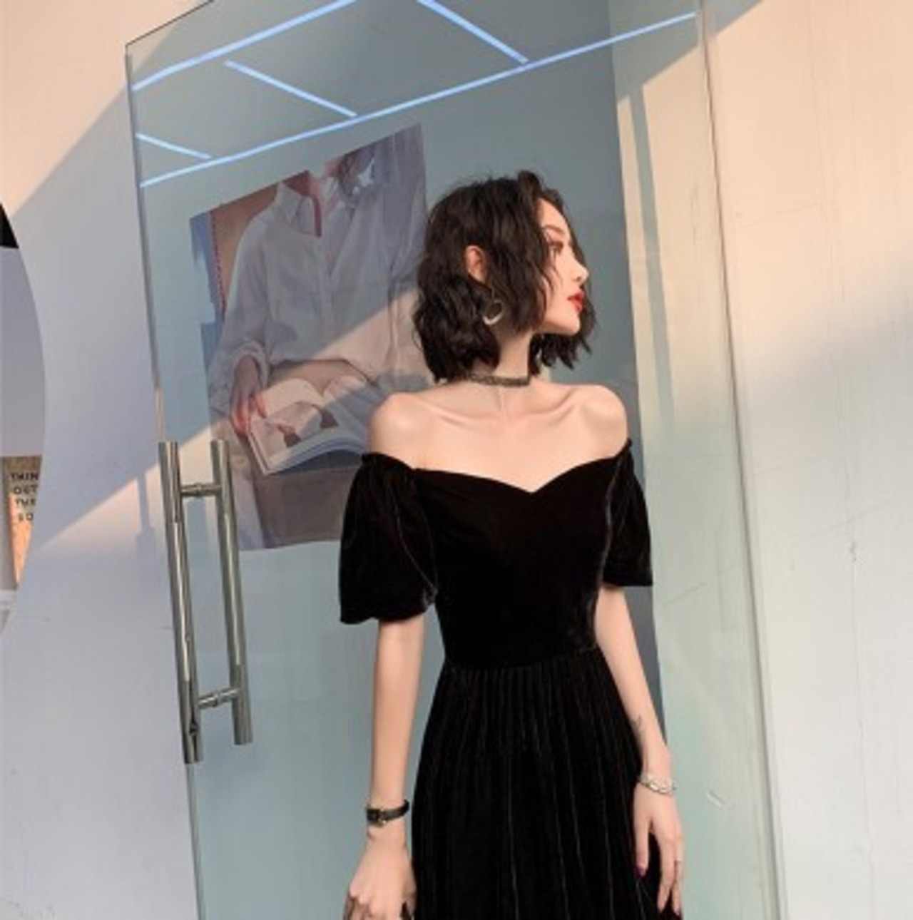 上品！ パーティードレス 黒 オフショルダー ファスナー エレガント 細  