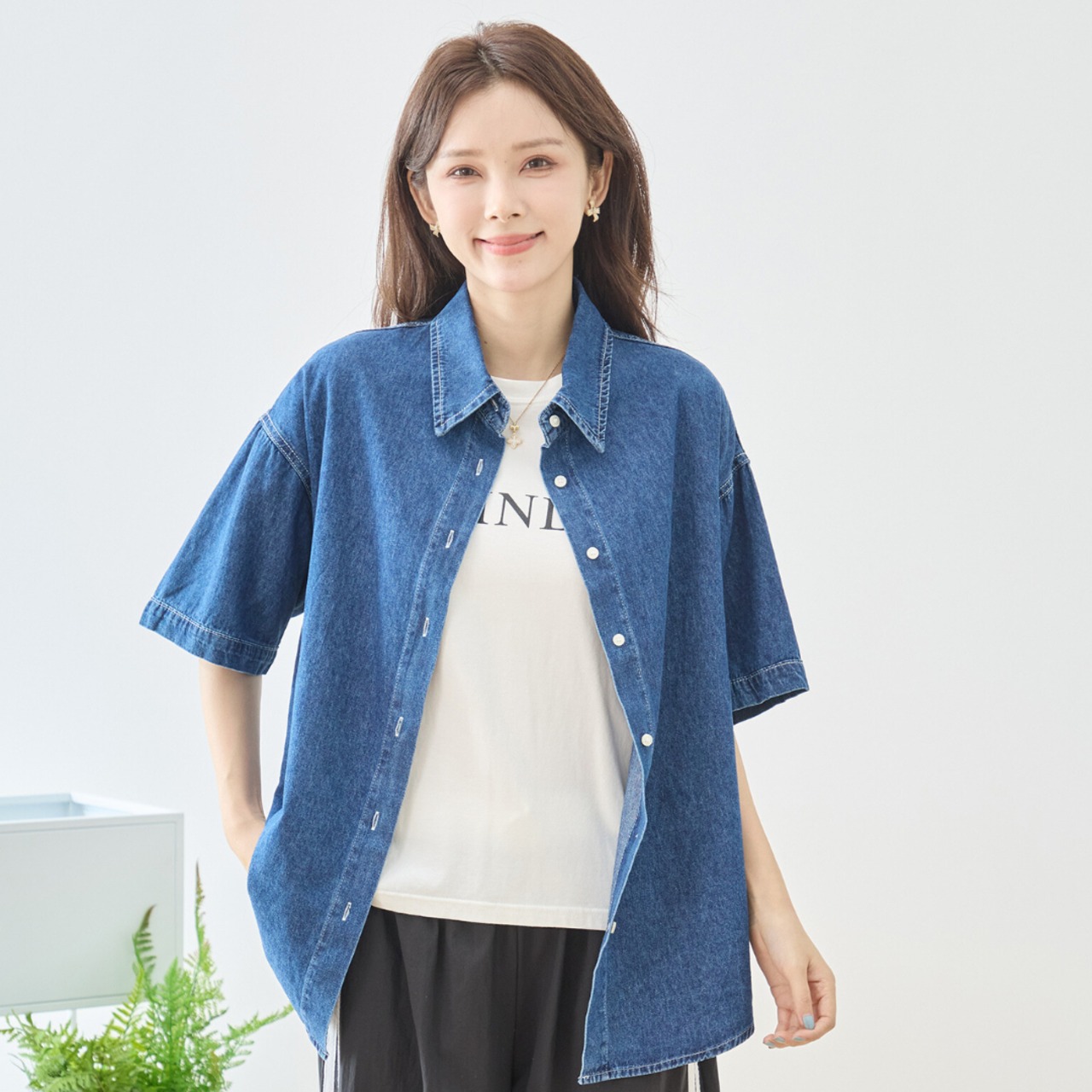 TRUBE ワンポイント刺繍ドロップショルダー半袖デニムシャツ【M~L】デニムブルー