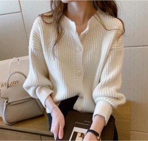 ニットトップス　カーディガン      nd146