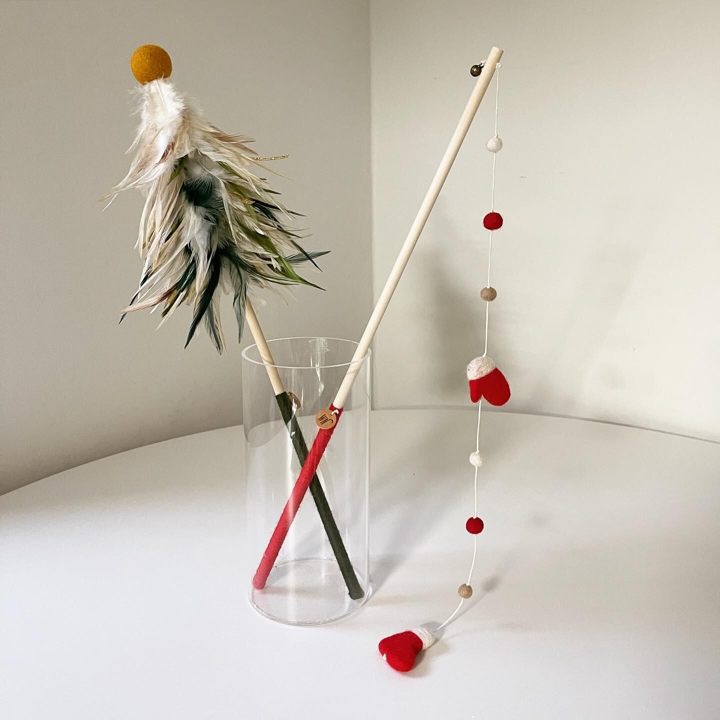 falling snow, white tree from WETNOSE 猫じゃらし クリスマス