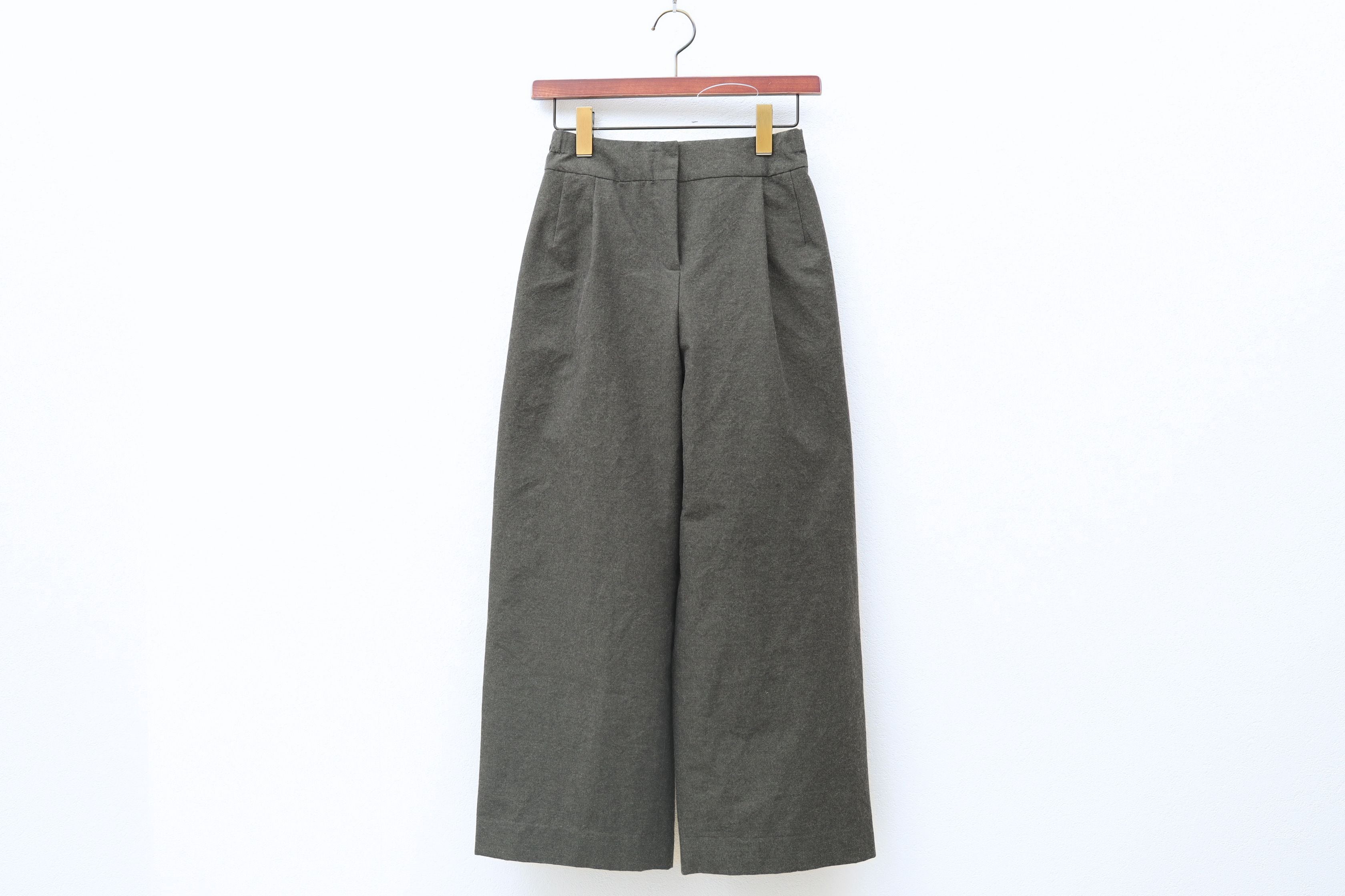 綿ウールバフクロスのワイドパンツ c/#ダークグリーン