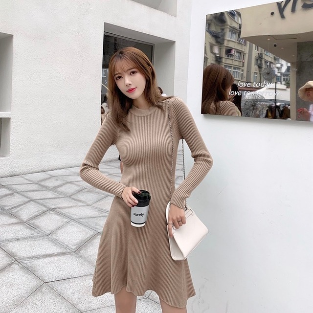 今季注目のロングブーツに合う ラウンドネック リブニット 切り替え Aラインワンピース ミニ丈 シンプル ワンピ 大人可愛い フェミニン 着回し モテ服 ピスタチオグリーン Solana ソラナ