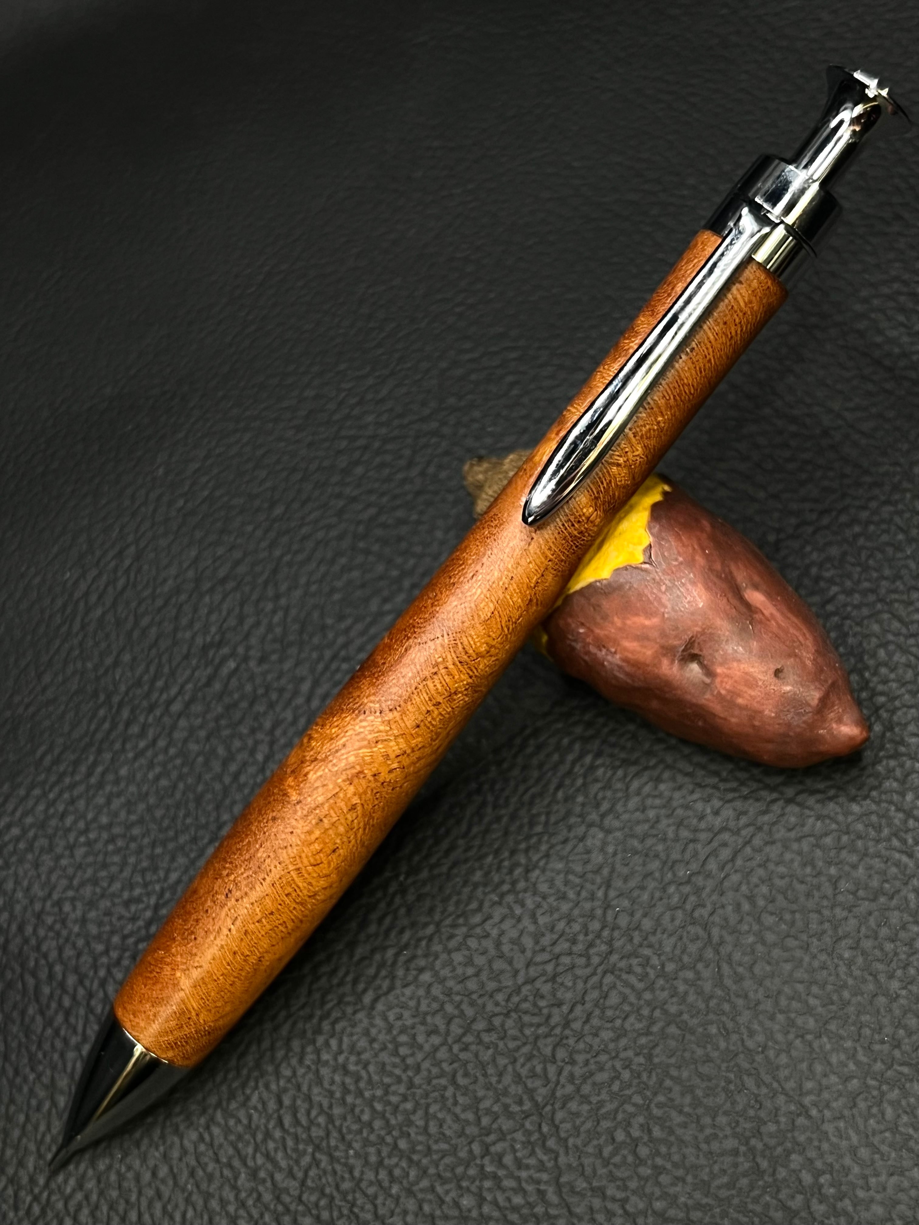 52 欅 ケヤキ 極上玉杢 | こぶた工房