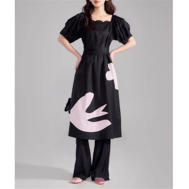 モダンパフスリーブワンピース　10909