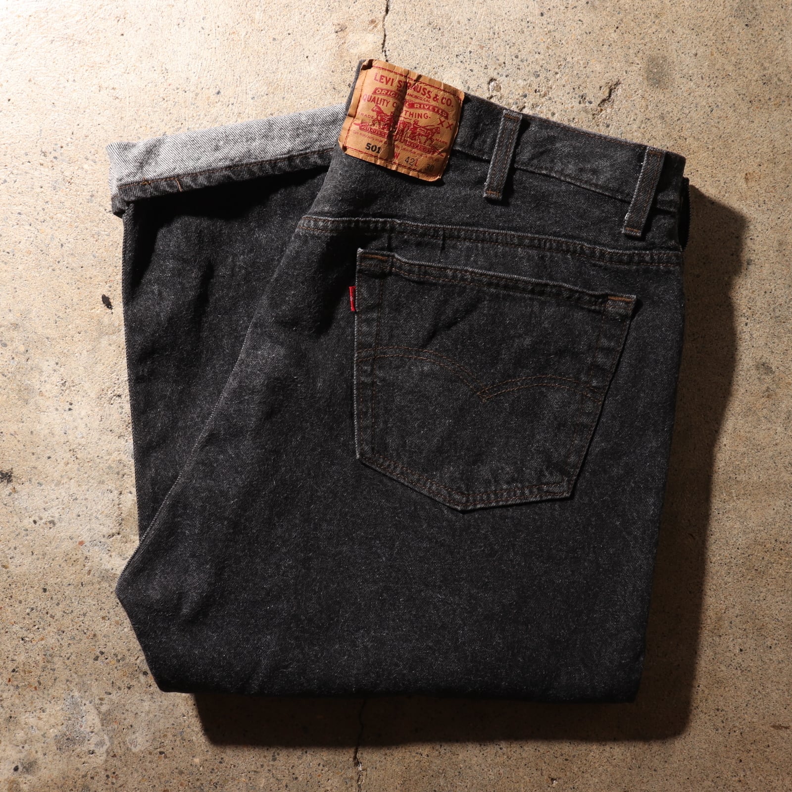 極美品 42×30 Levi 