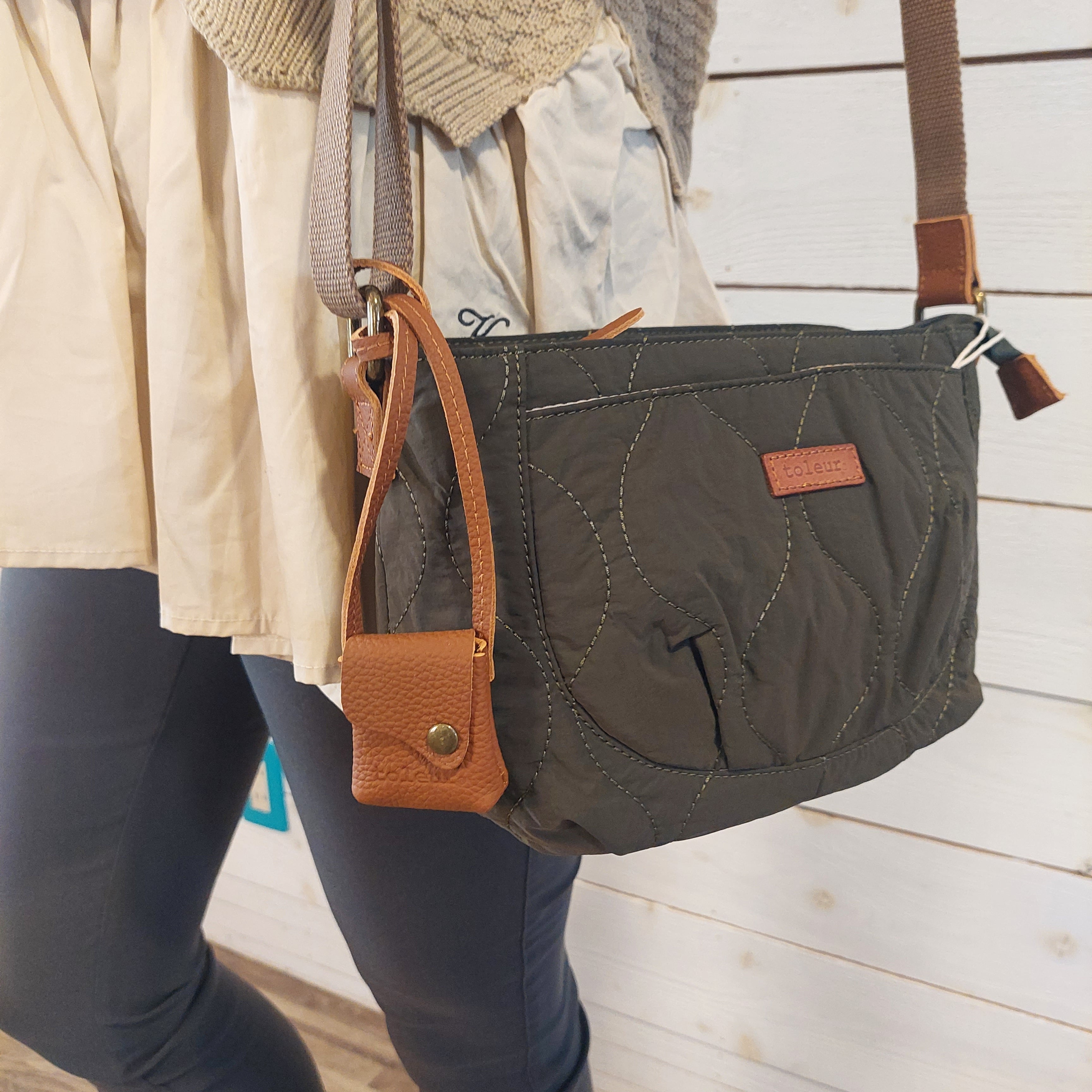 toleurナイロンキルティングショルダー   P-443