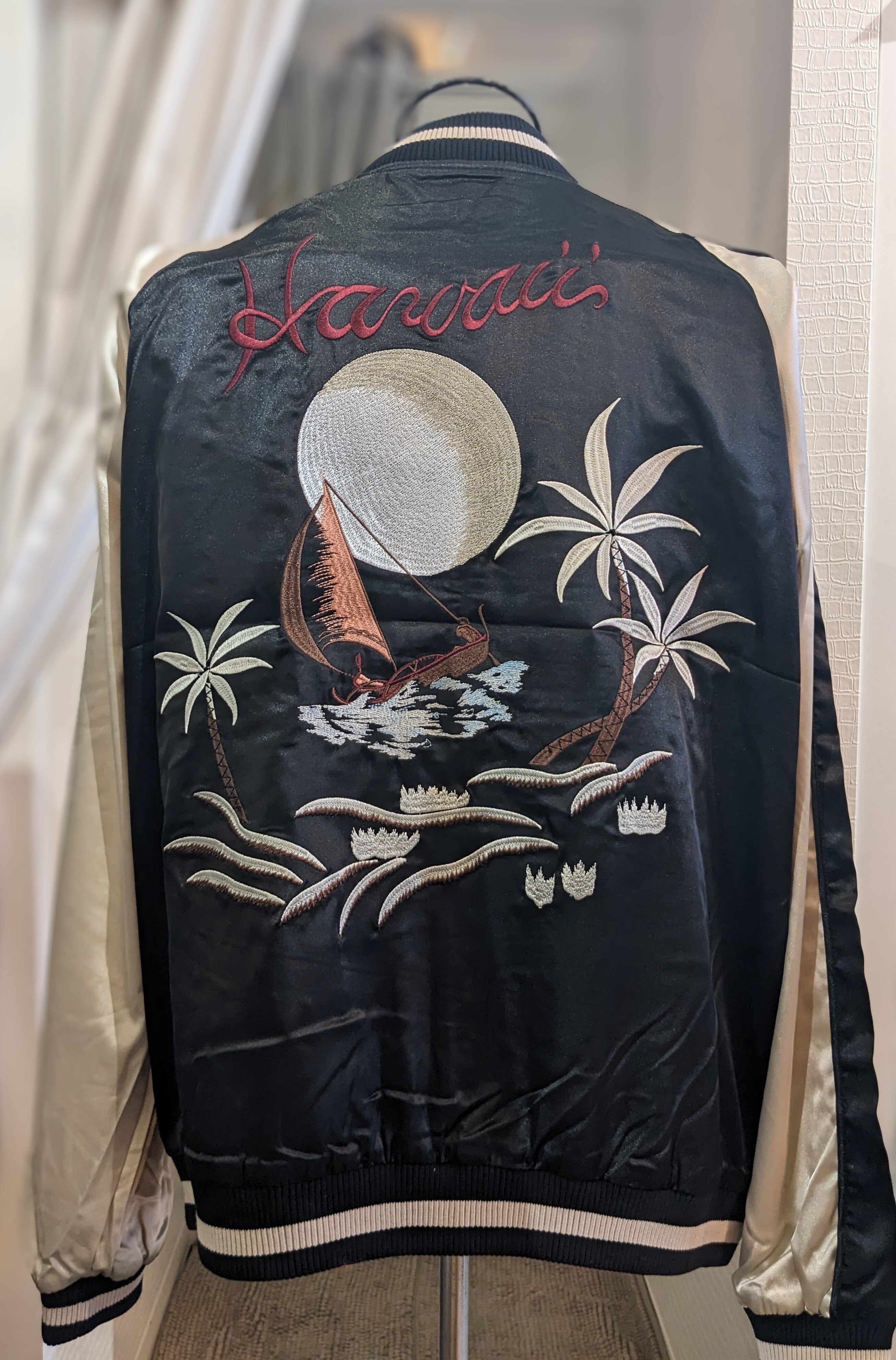 ☆美品☆【HAWAII♪ハワイアン♪】☆ブラック☆総柄❕スカジャン