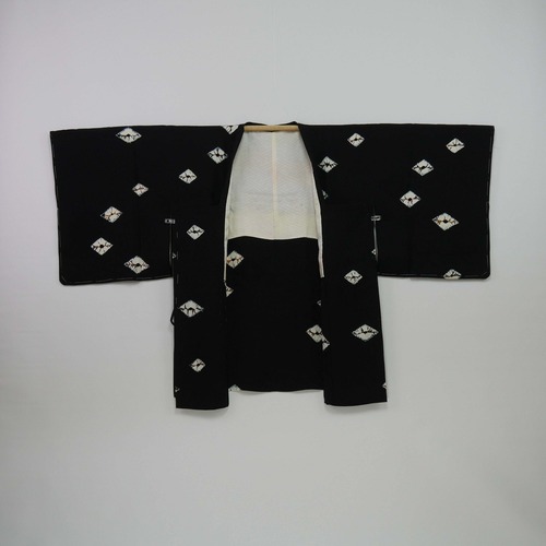 ヴィンテージ道行コート　絞りひし形模様 | Vintage silk black kimono coat (michiyuki) with white diamond shaped (hishi) shibori