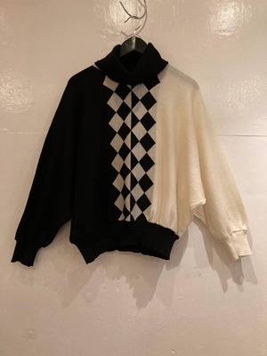 Dolman sleeve　タートルネックニット