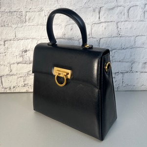 【最終処分SALE】SALVATORE FERRAGAMO　フェラガモ レザー ハンドバッグ ブラック A-8775