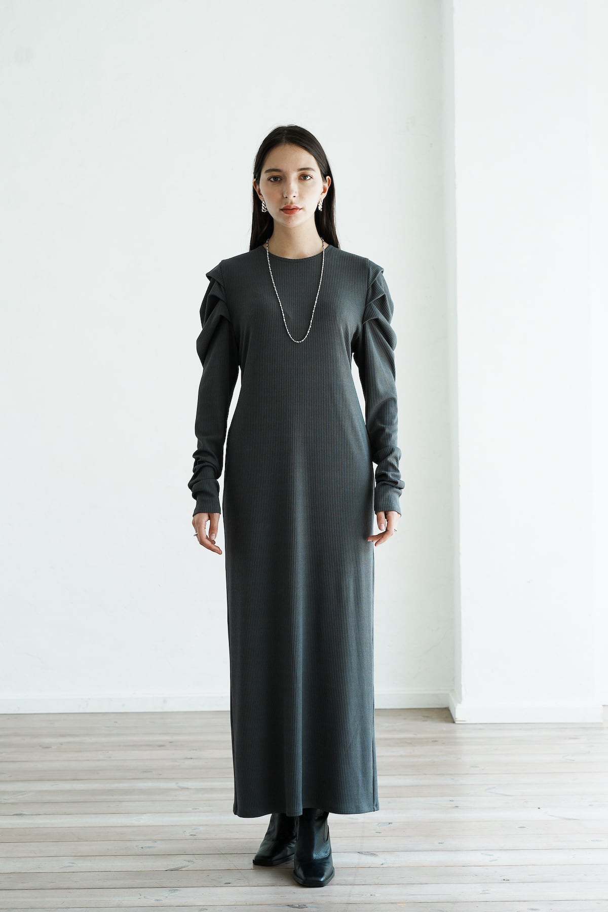 DESIGN SLEEVE CUT DRESS【CA3A-O430】