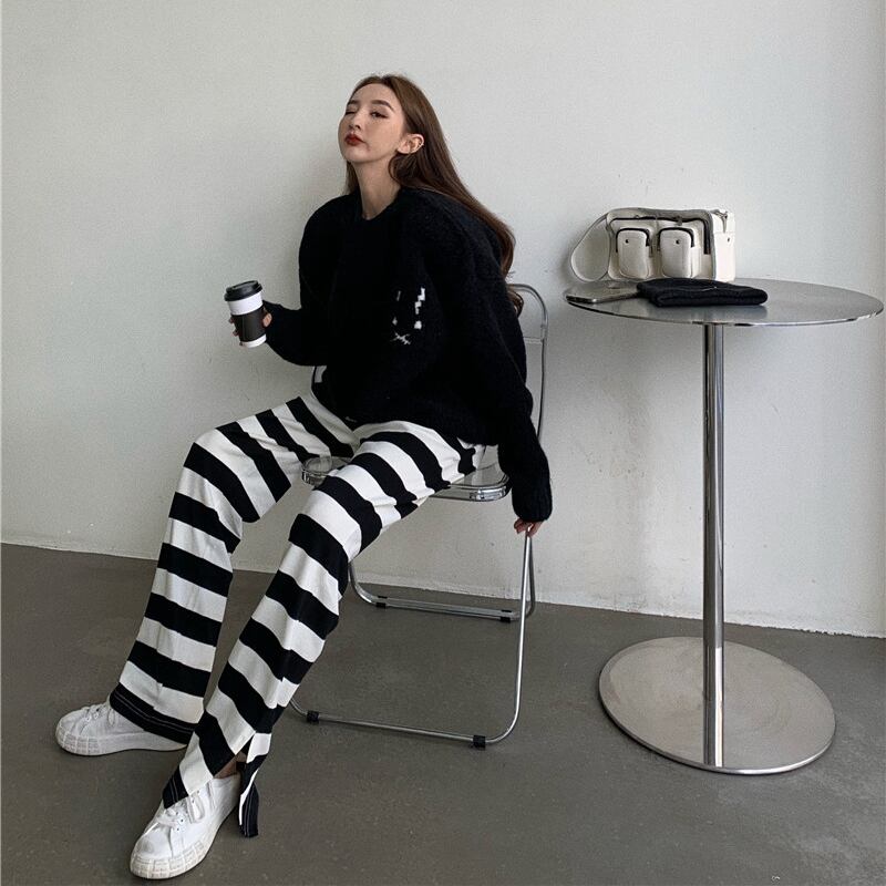 セーター ブラックルーズラウンドネックプルオーバー ジャケット レディースオータムウィンターコート 秋物 冬物 Oネック ブラックストロベリース20002120547