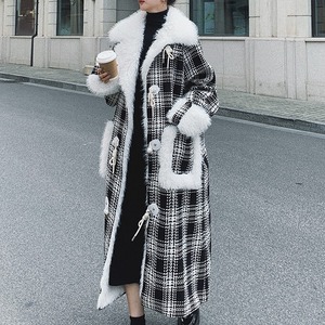 レディース コート アウター 上着 ロングコート ロング 長袖 スクエアネック ストレート もこもこ ポケット ボタン かわいい 大人可愛い きれいめ シンプル カジュアル おしゃれ こなれ感 ラフ ガーリー ルーズ ラブリー キュート 千鳥格子 冬 通勤 学生 学校 通学 デート お出かけ パーティー イベント 女子会 ショッピング カフェ 韓国 コーデ 楽ちん 暖かい 防寒 体型カバー 普段使い 着回し モテ トレンド 流行 インスタ映え 定番 S M L XL ブラック