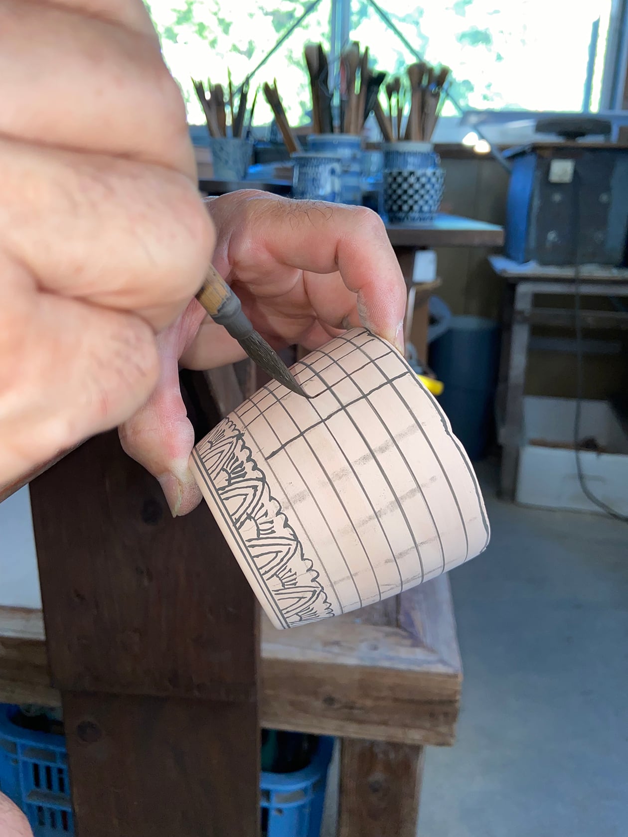 井手國博 ｜ 5寸皿（約15,2cm）笹図 ｜ 与志郎窯・有田 | にっこう