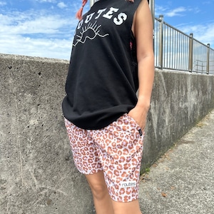 leopard shorts  / pink