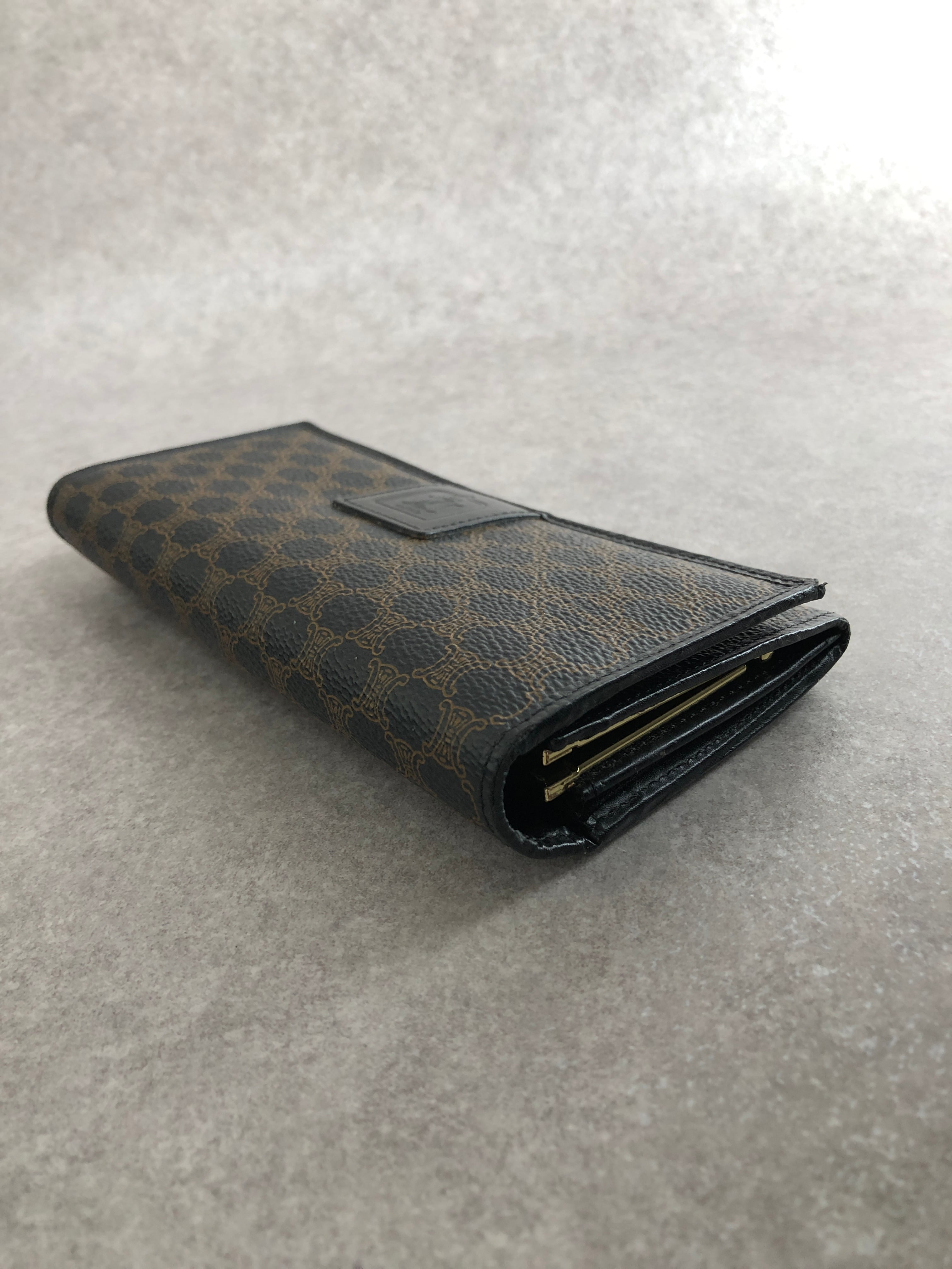 CELINE セリーヌ マカダム 財布 ブラック ブラゾン型押し PVC 長財布