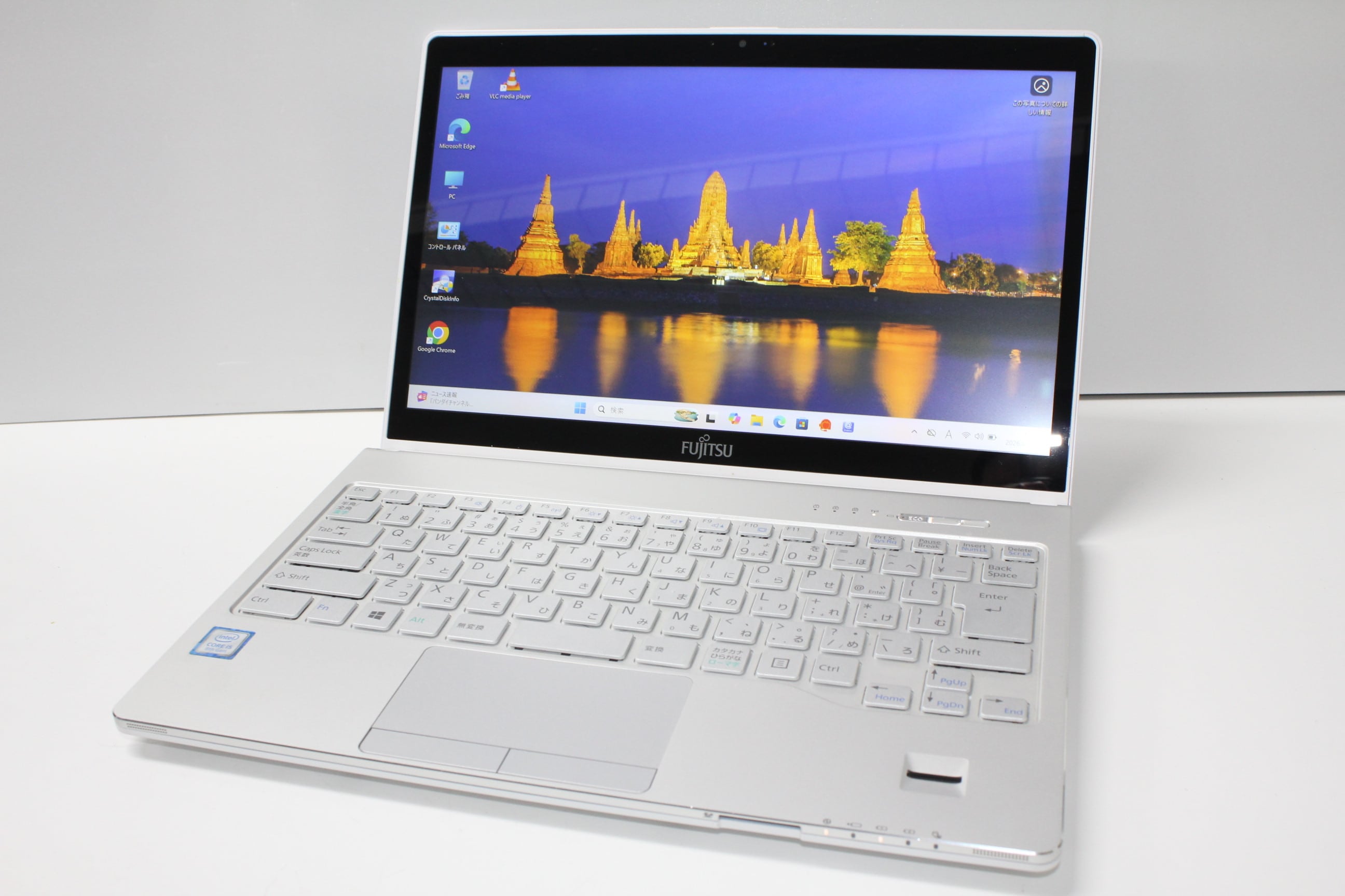 中古ノートPC】富士通〈LIFEBOOK UH95/E2〉Intel Core i7/SSD512GB
