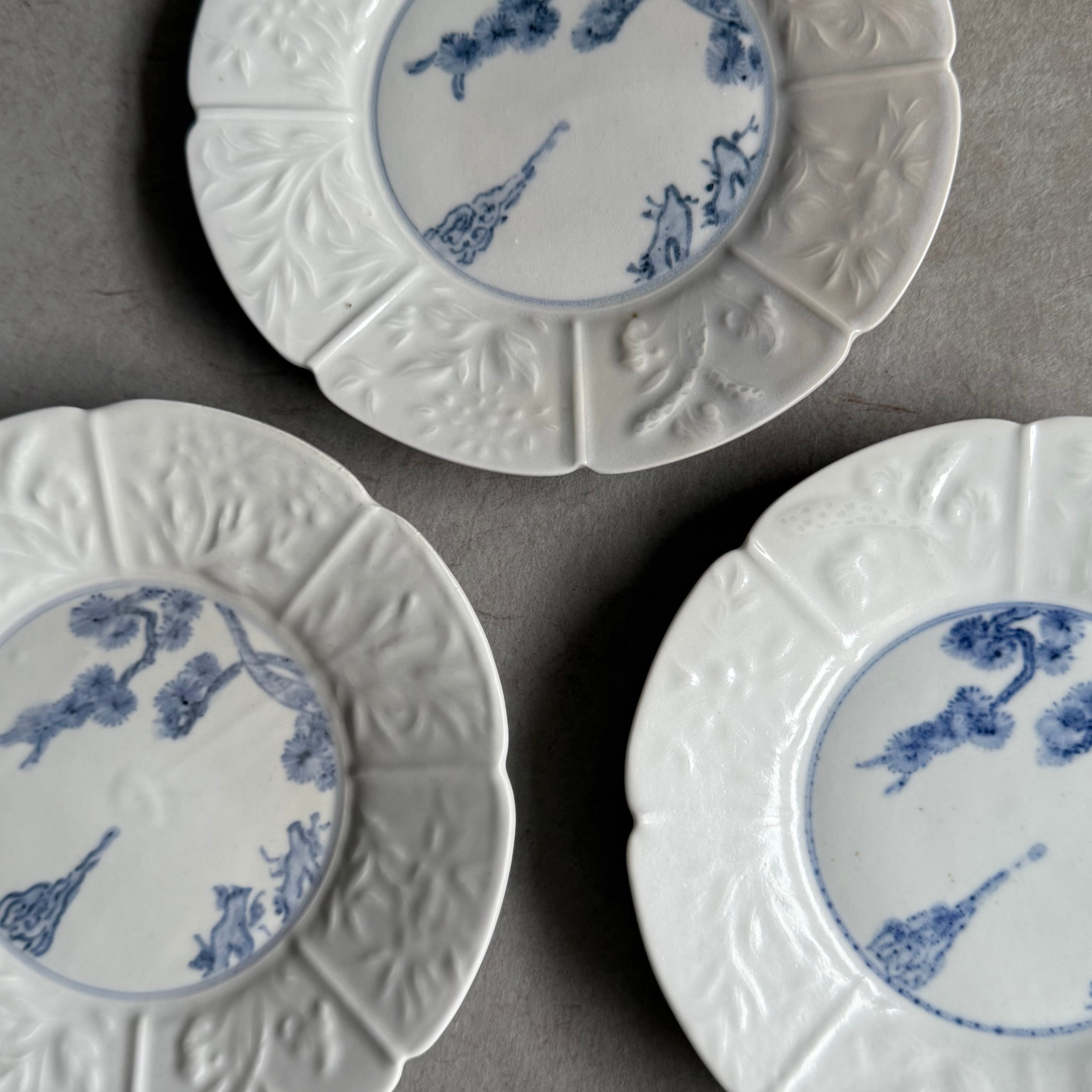 豊増一雄 染付松雲紋五寸皿 | gallery 一白