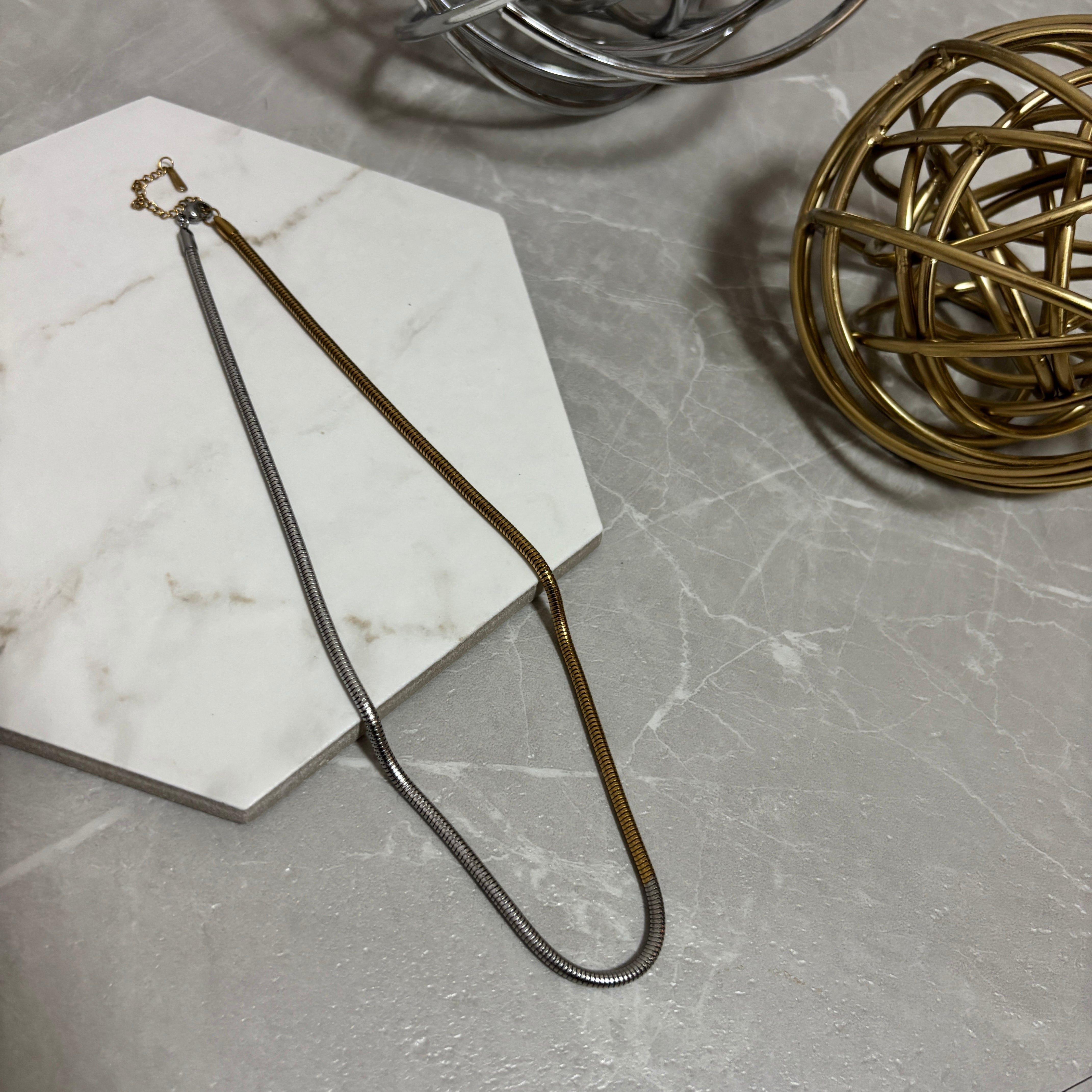 bicolor chain necklace