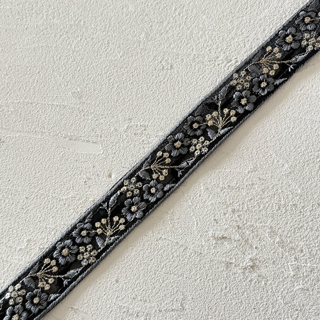 ブラック]インド刺繍リボン 3688 | インド刺繍リボン専門店Rino Ribbon