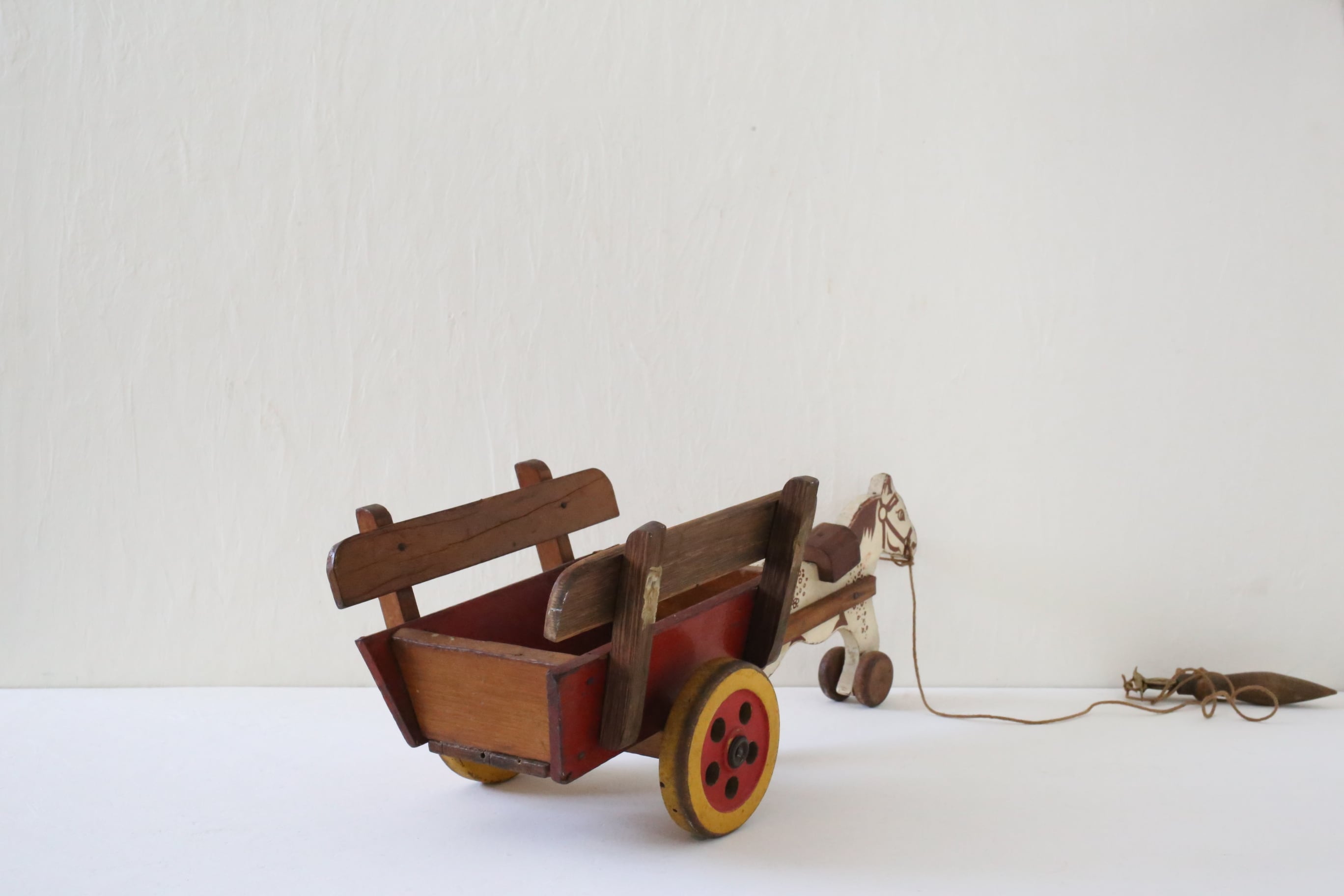 フランス アンティーク ヴィンテージ おもちゃ 大きめの木製の馬車 N