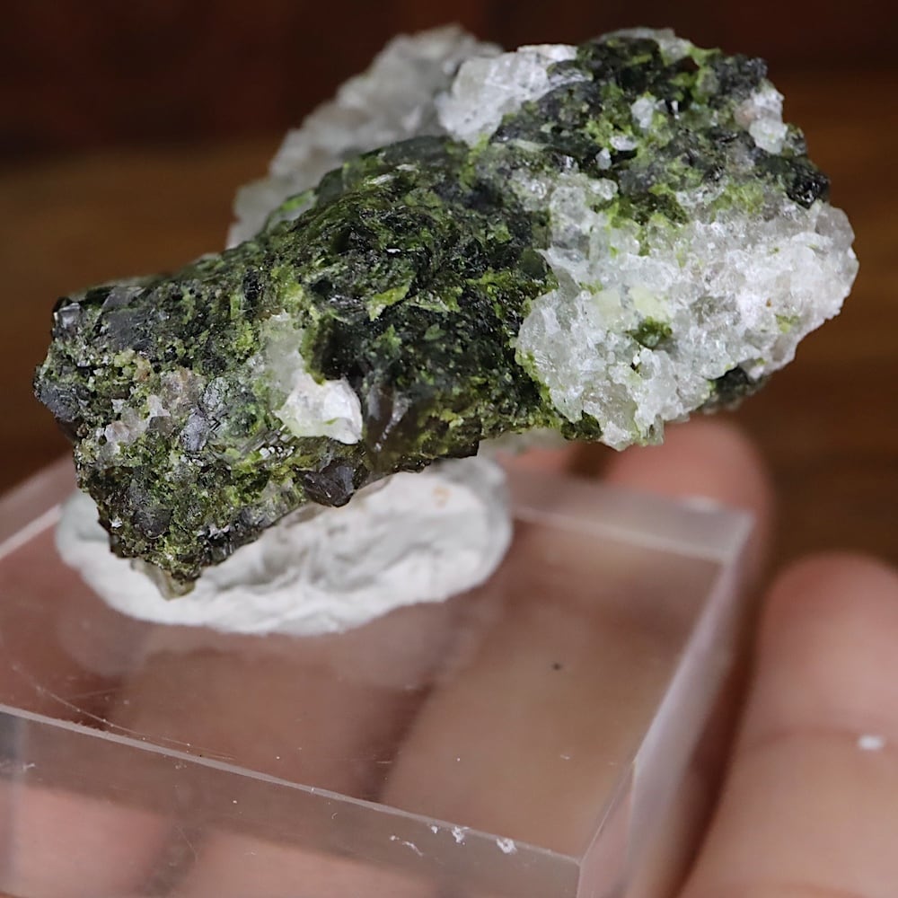 エピドート 緑簾石 クォーツ水晶 31.4g EPD056 原石 鉱物 天然石