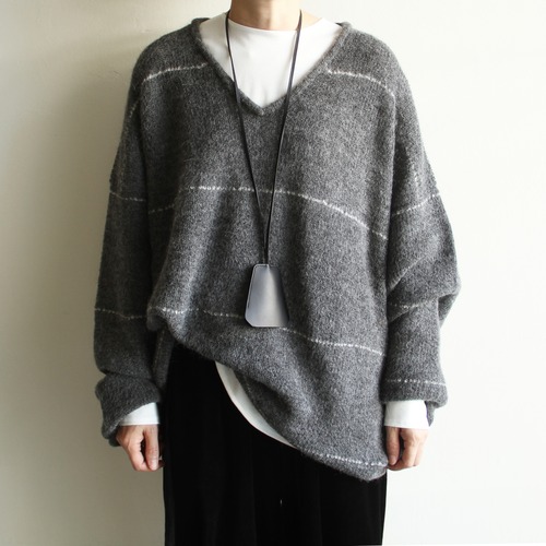 INNAT  V-neck line border sweater