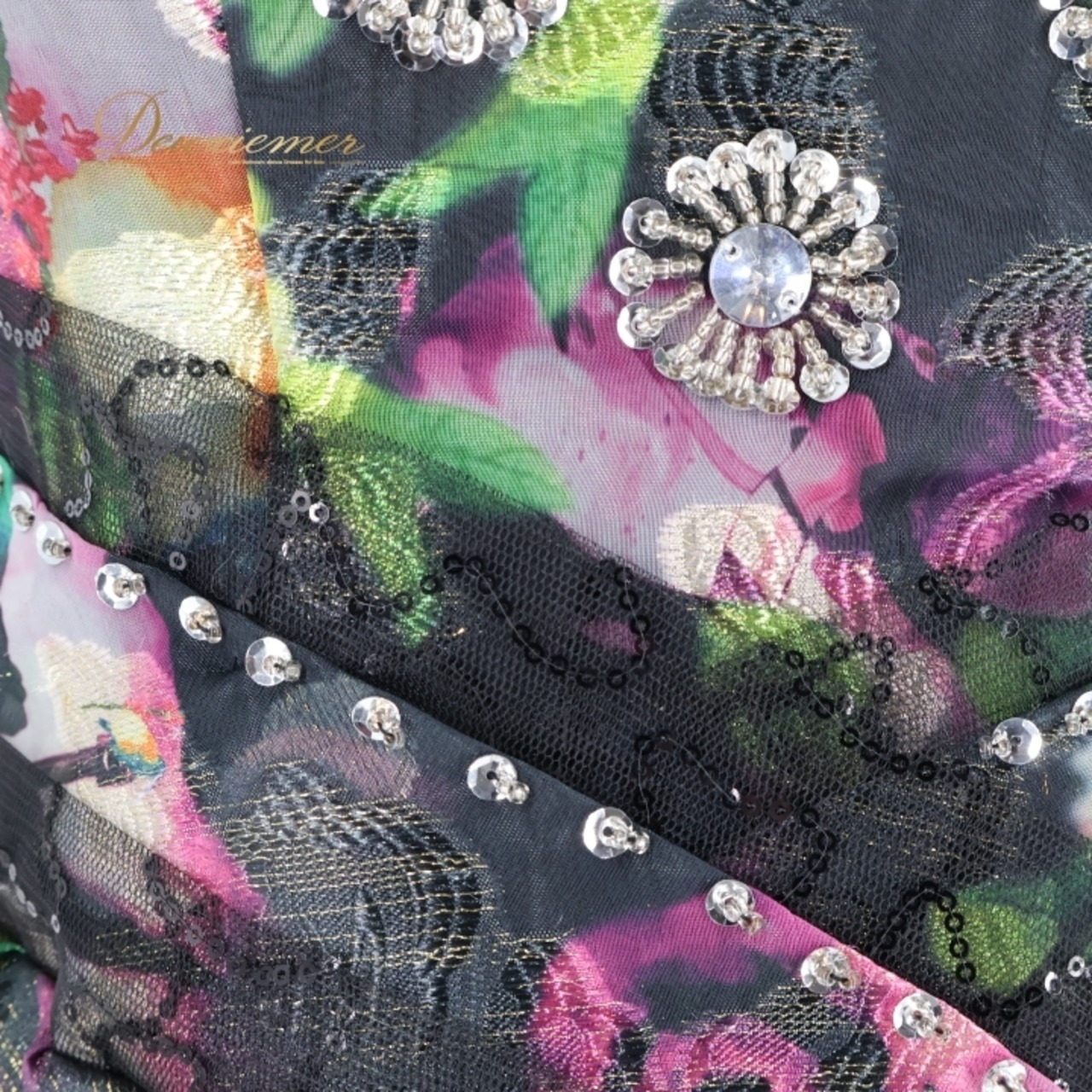 パーティドレス ワンピース ドレス 演奏会 カラードレス 発表会 パーティ Da Vistosa ドニャヴィストーサ 黒 紫 ピンク 緑 フリル レース 花柄 ブラック系 ピンク系 グリーン系 デザイン 華やか フェミニン 結婚式 ステージ衣装 おしゃれ レディース