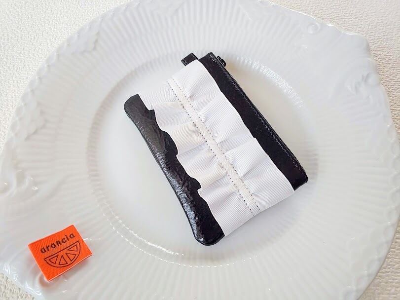 【全14色】ティッシュポーチ黒【リボン白】