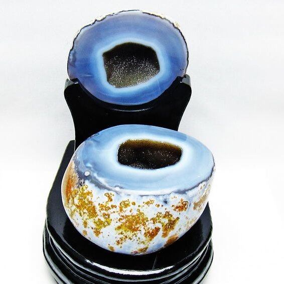 1.2Kg トレジャーメノウ アゲート 台座付属 原石 置物 一点物 175-1369