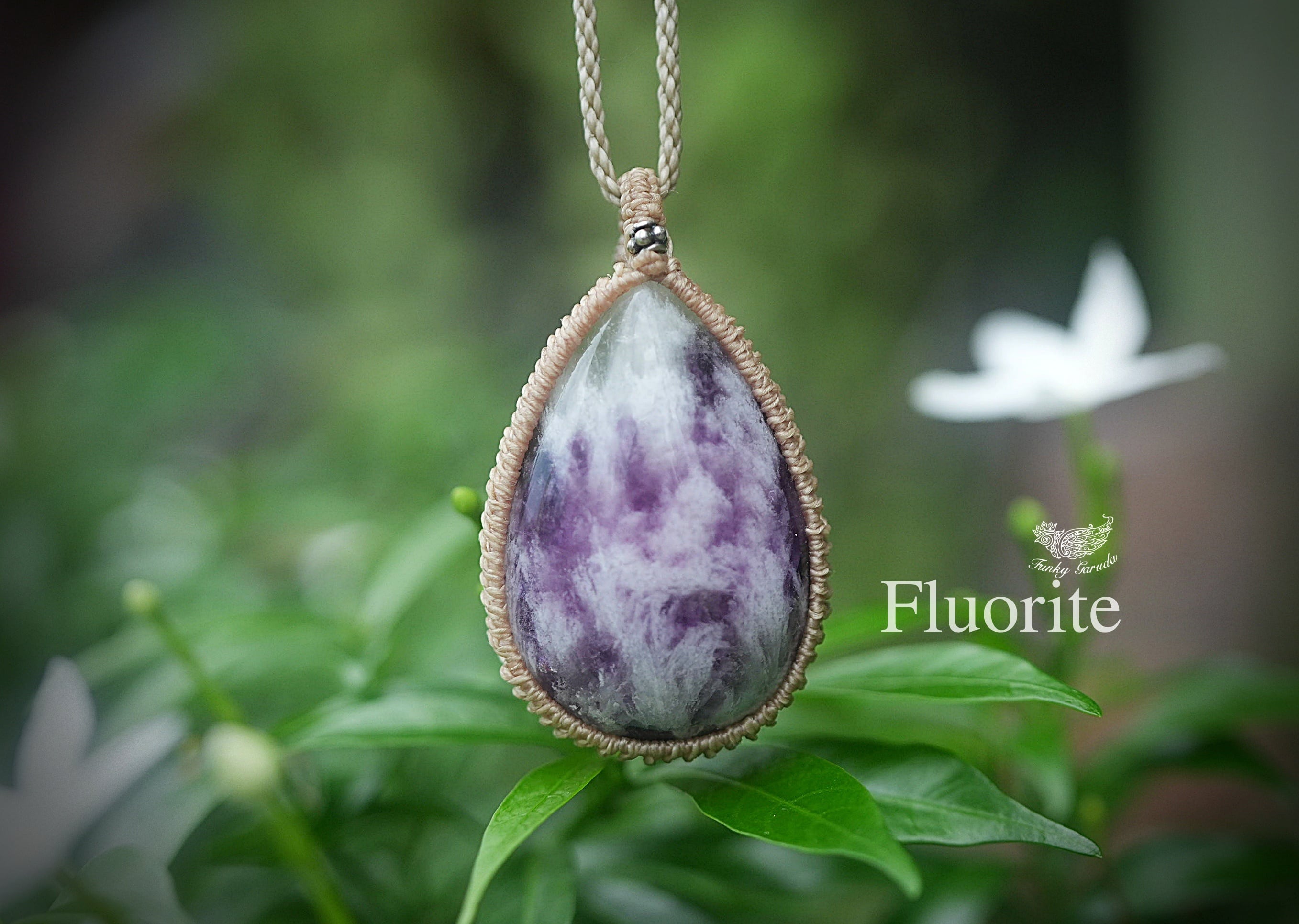 湧き出る紫★大粒★エンジェルフェザーフローライト マクラメネックレス1726