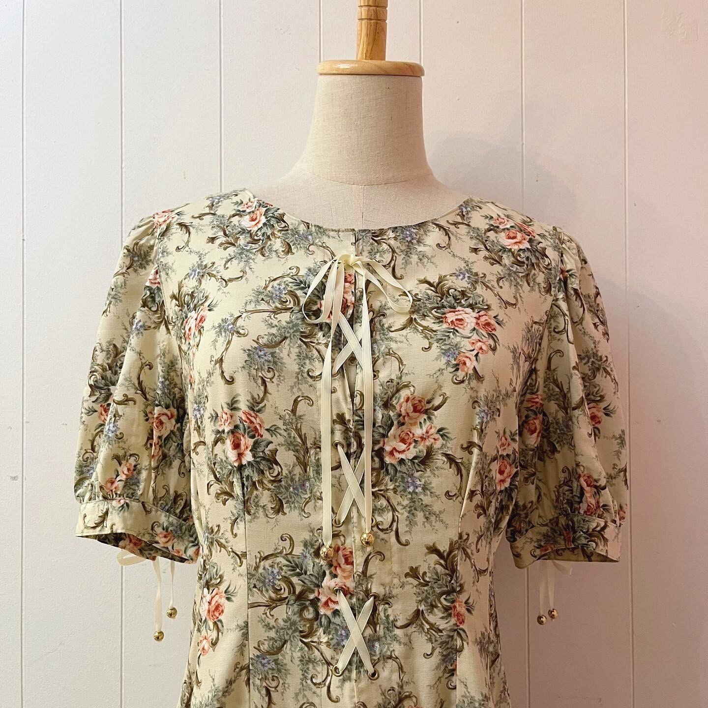 high laced shoes ribbon rose one-piece