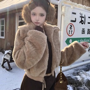 【送料無料】 ムートンコート ブラウン 大人カラー ベイクドカラー モノトーン 厚手生地 もこもこ ふわふわ 厚手 ロングコート アウター 羽織り 長袖 Vネック 襟付き フレア Aライン 防寒 暖かい かわいい 大人可愛い 綺麗 シンプル カジュアル 大人 上品 おしゃれ お洒落 大人女子 こなれ感 コンサバ 定番アイテム 体型カバー 無地 冬 女性 レディース ママ 30代 40代 通勤 デート お出かけ 女子会 お呼ばれ お茶会 授業参観 休日 アウトドア 着回し 普段使い ファッション 垢抜け